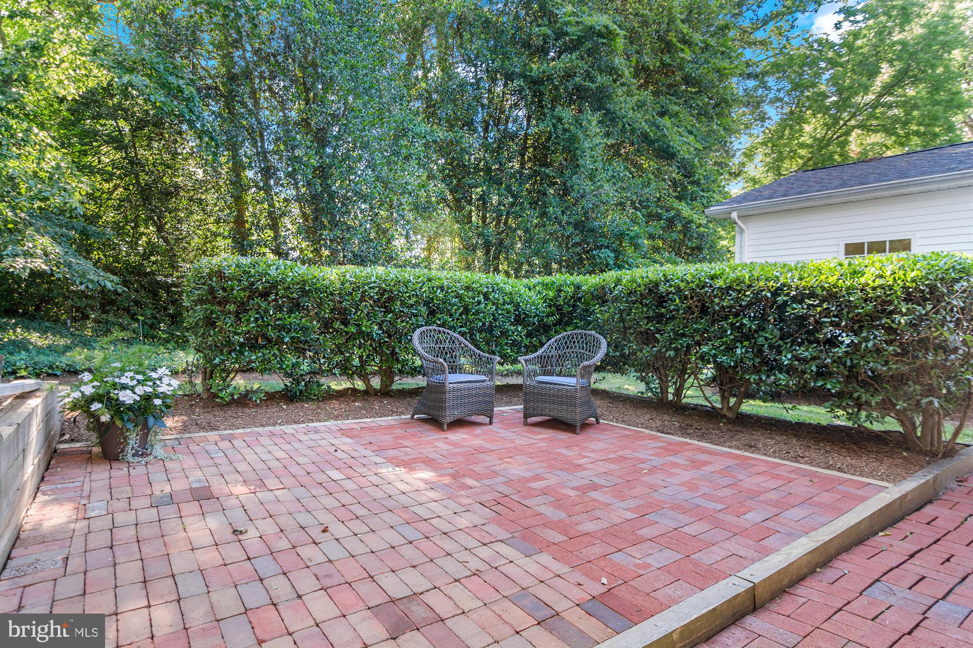 PENDENNIS MOUNT - Residential