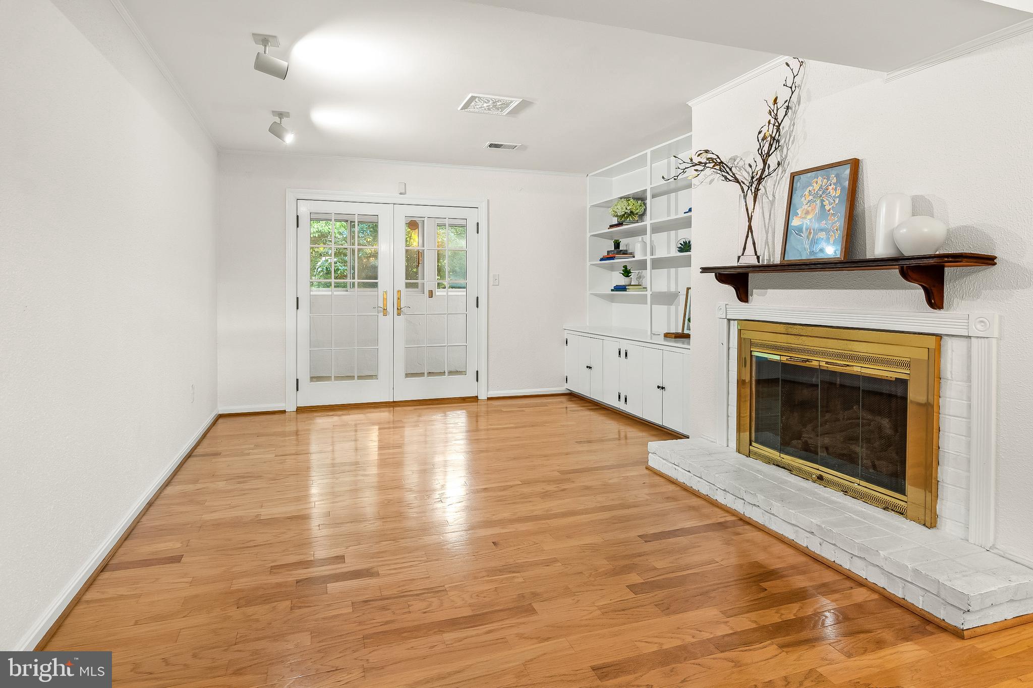 PENDENNIS MOUNT - Residential