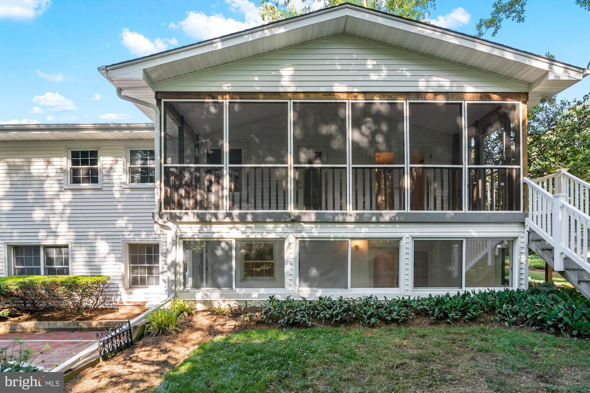 PENDENNIS MOUNT - Residential