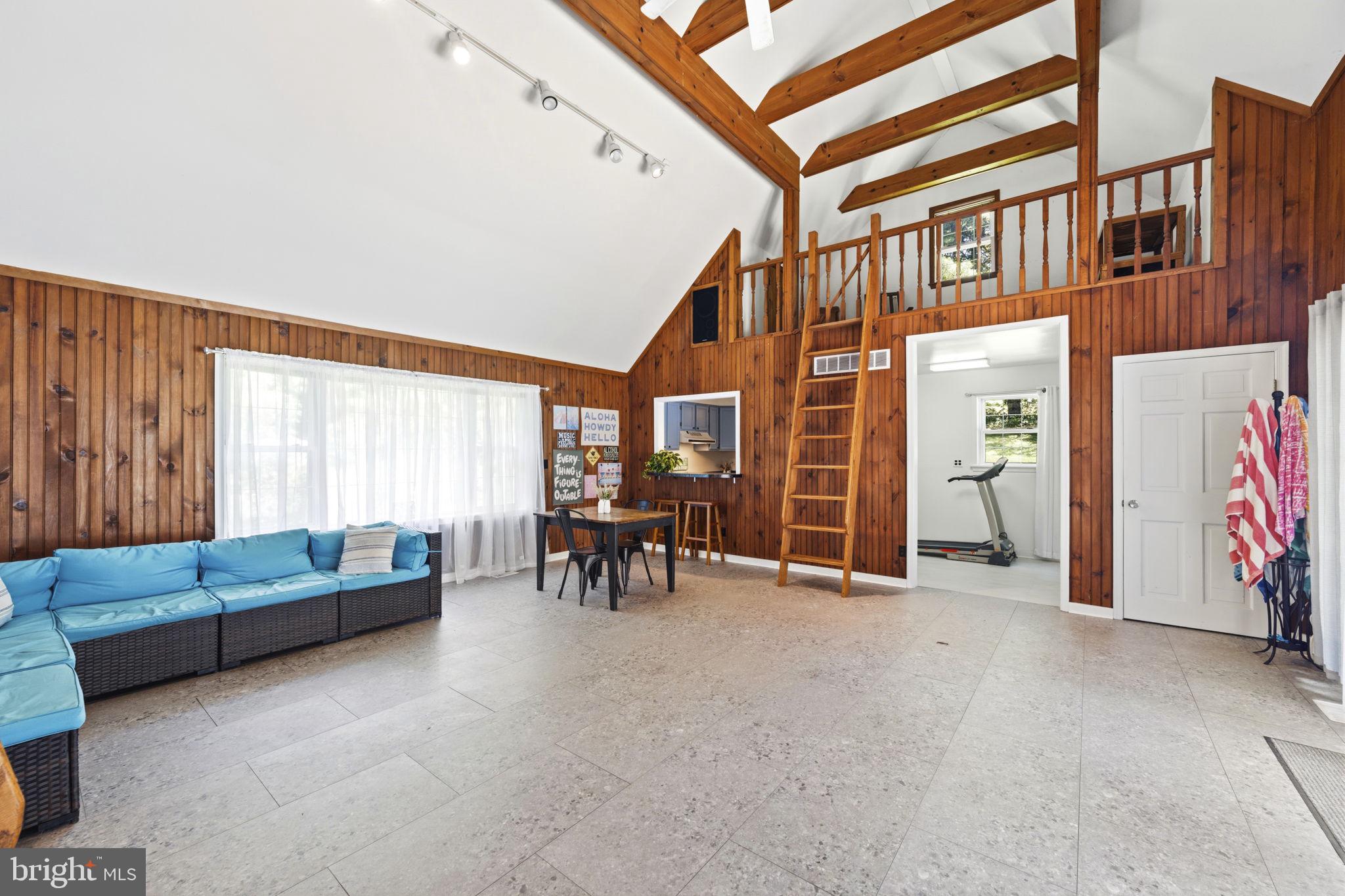 AUBURN CREST - Residential