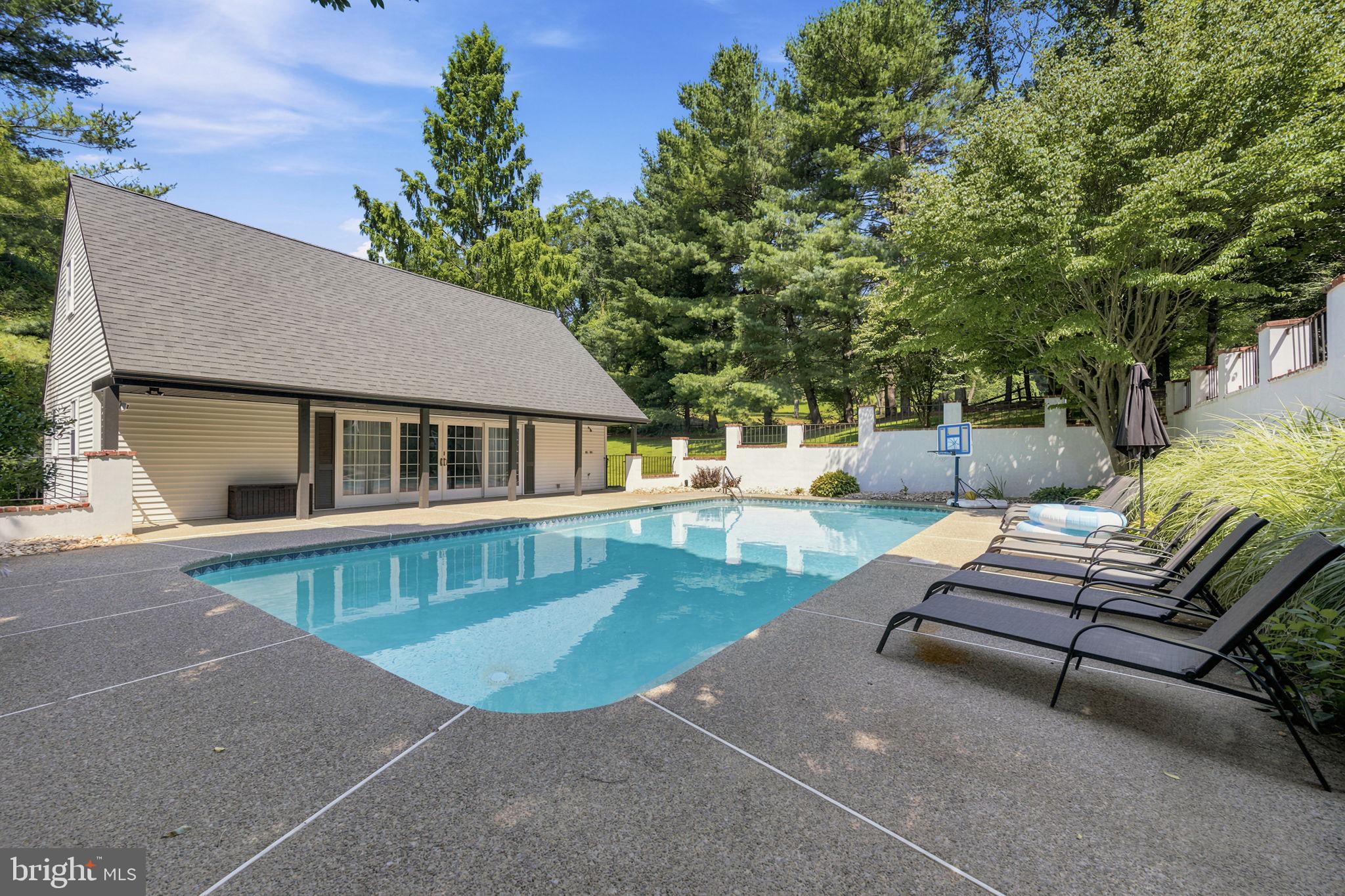 AUBURN CREST - Residential