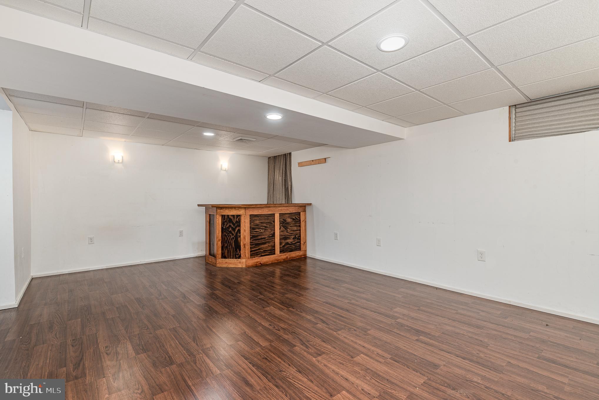 BRADFORD ESTATES - Residential Lease