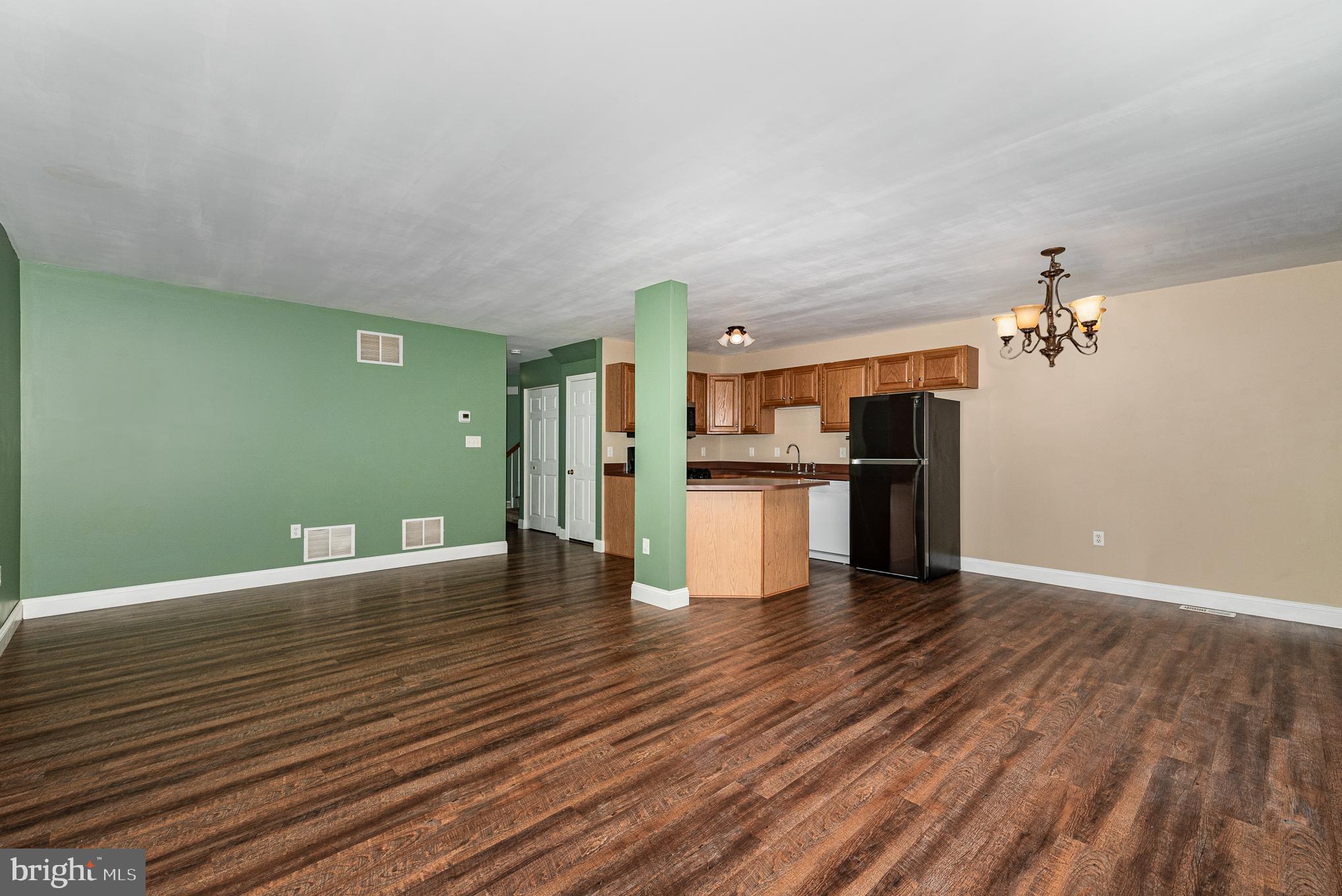 BRADFORD ESTATES - Residential Lease
