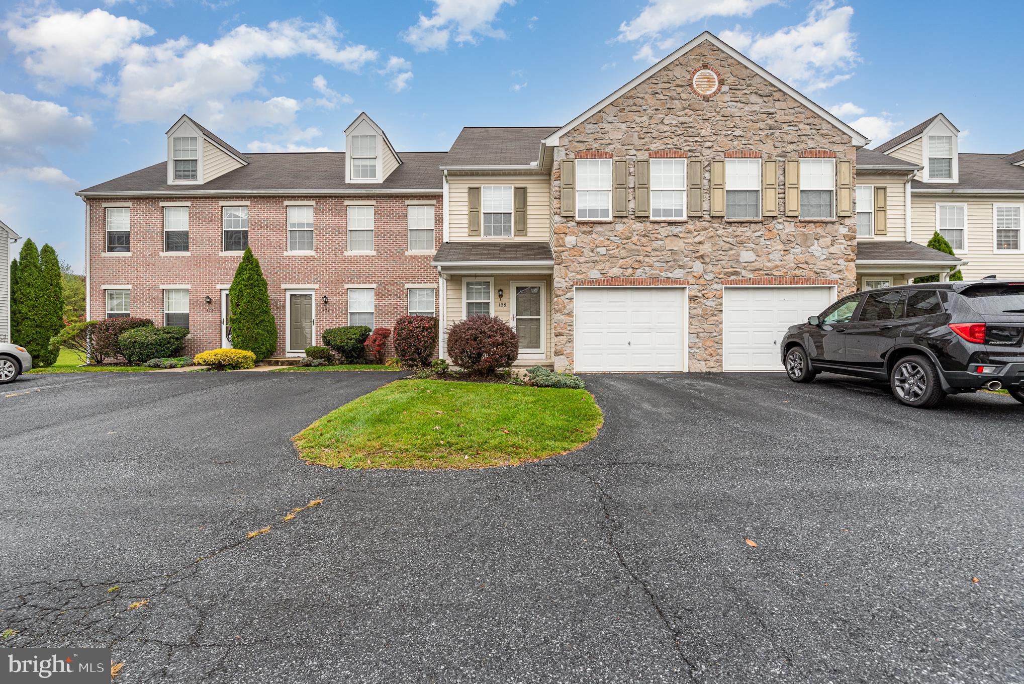 BRADFORD ESTATES - Residential Lease
