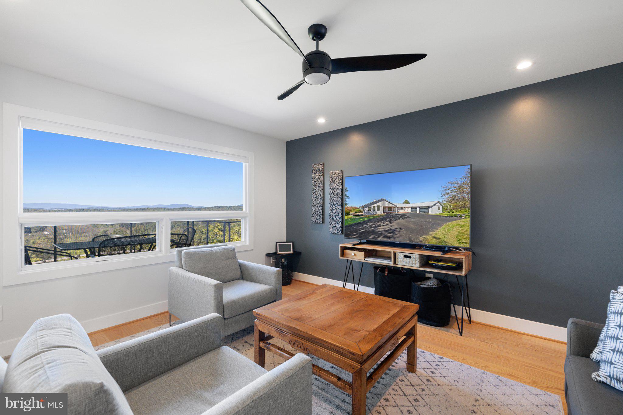 BELLEVUE FARMS - Residential
