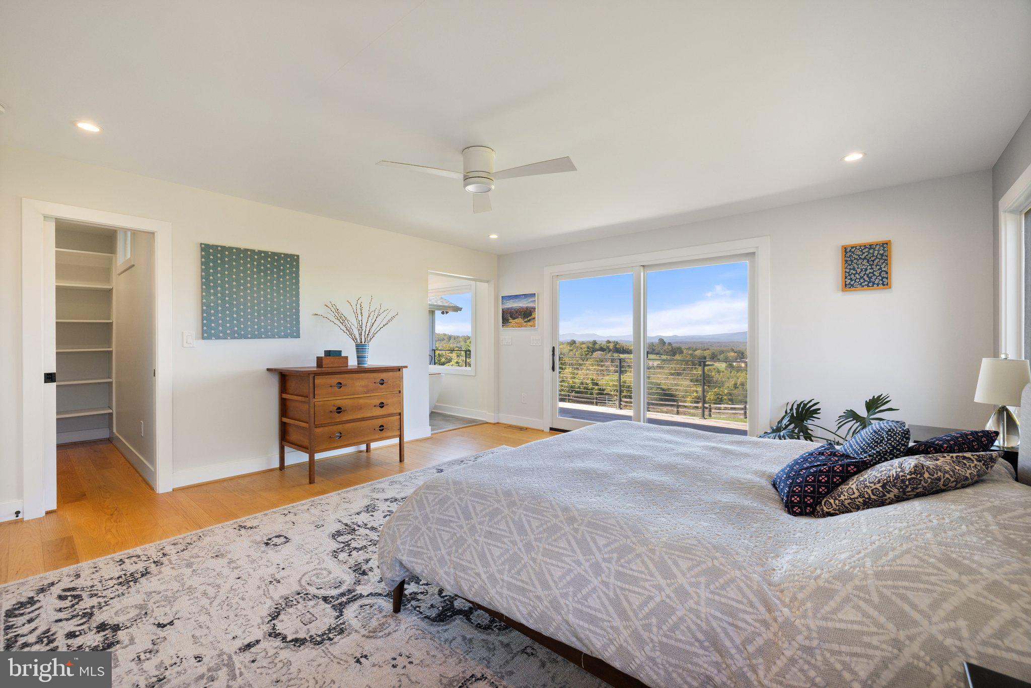 BELLEVUE FARMS - Residential