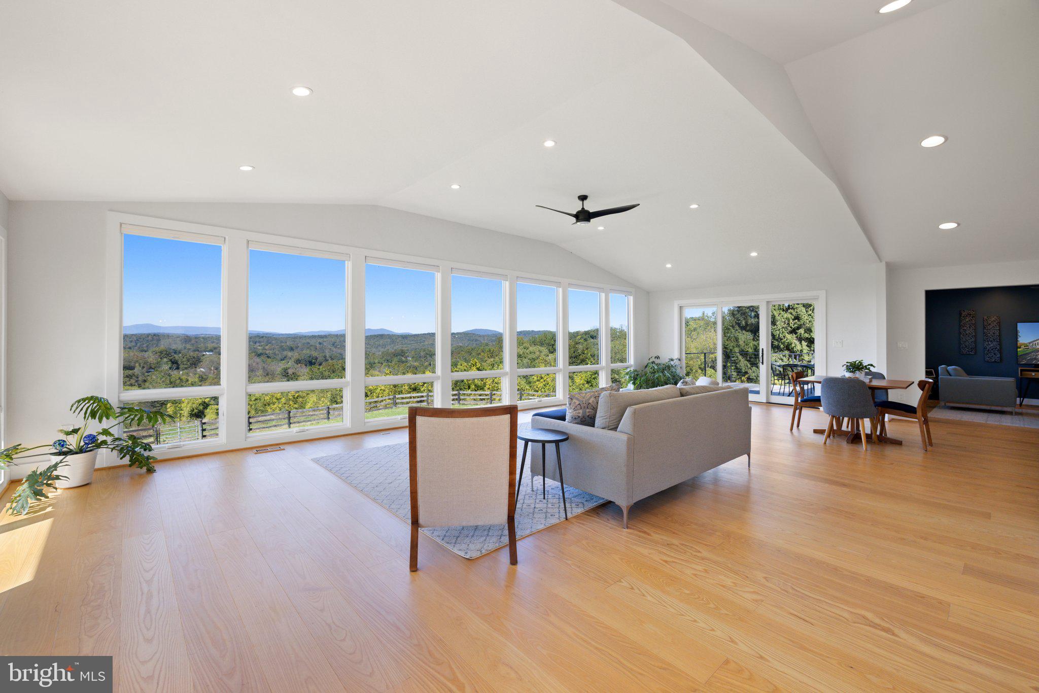 BELLEVUE FARMS - Residential