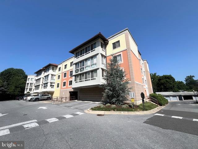 LEISURE WORLD - Residential