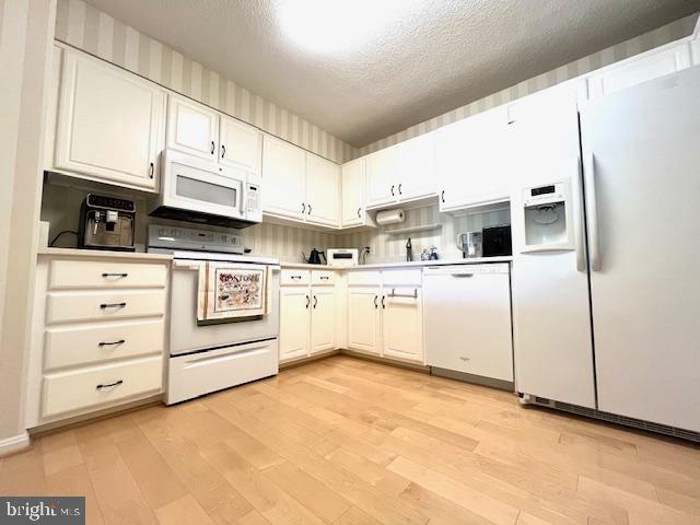 LEISURE WORLD - Residential