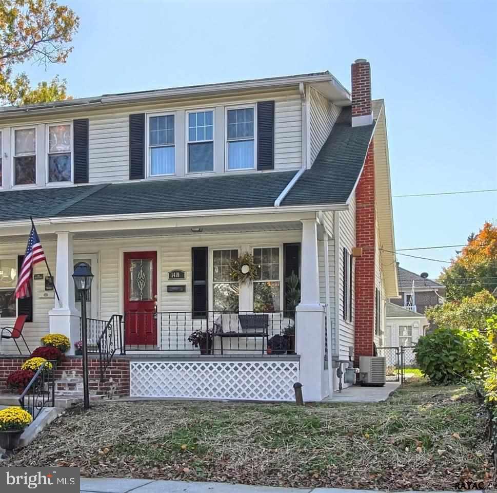 1-2-3 and you?re on 83!  Gorgeous completely renovated semi det in quiet Elmwood & popular York Suburban schls! New kitchen w/glass mosaic tile backsplash & SS appls.  Beautiful hickory wood flrs, updated bath, neutral paint & carpet, energy efficient replacements windows throughout & new CAC.  Private back yard w/2-car garage plus 2 porches to relax. WOW