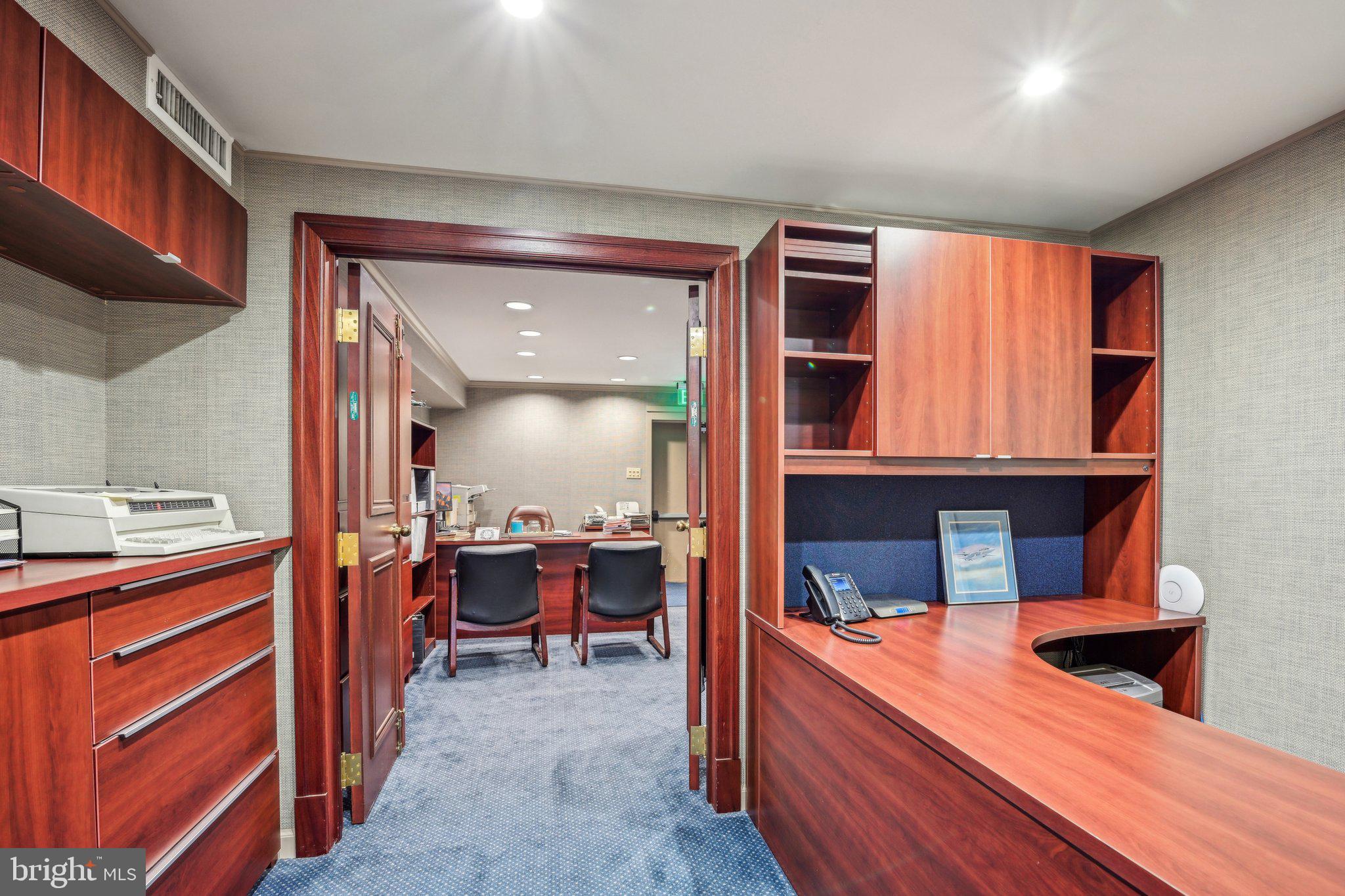 RITTENHOUSE SQUARE - Commercial Sale