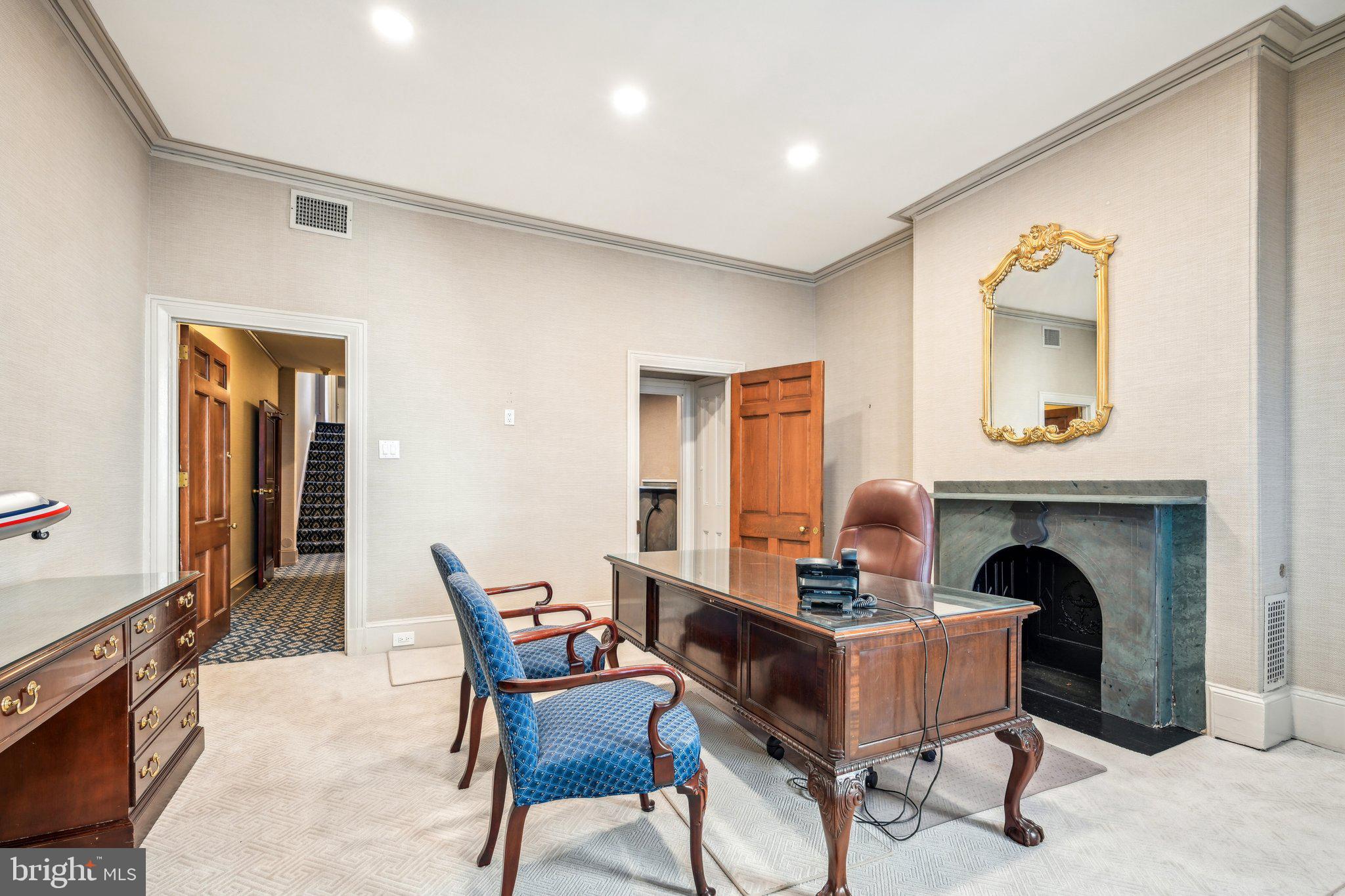 RITTENHOUSE SQUARE - Commercial Sale