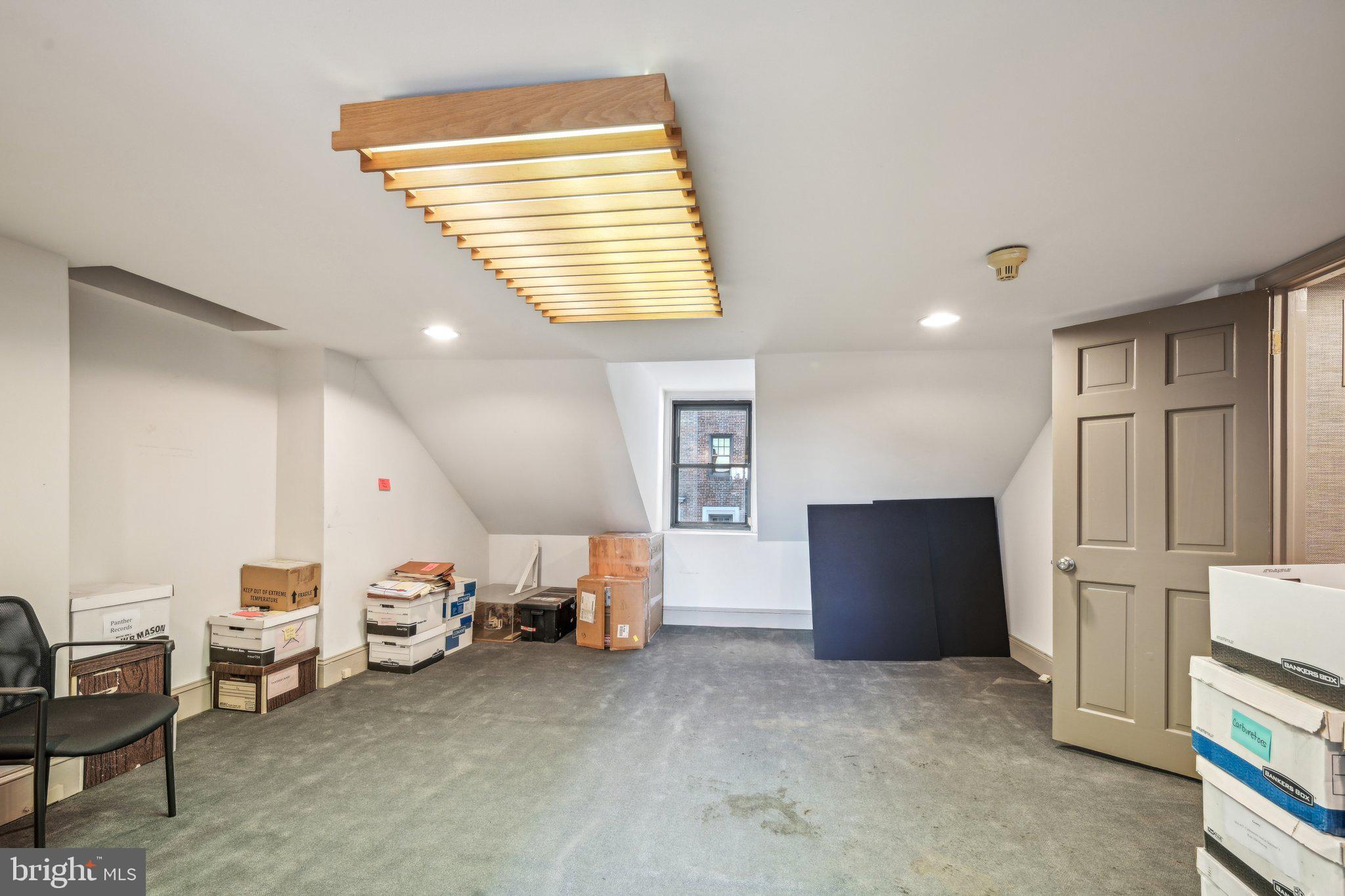 RITTENHOUSE SQUARE - Commercial Sale