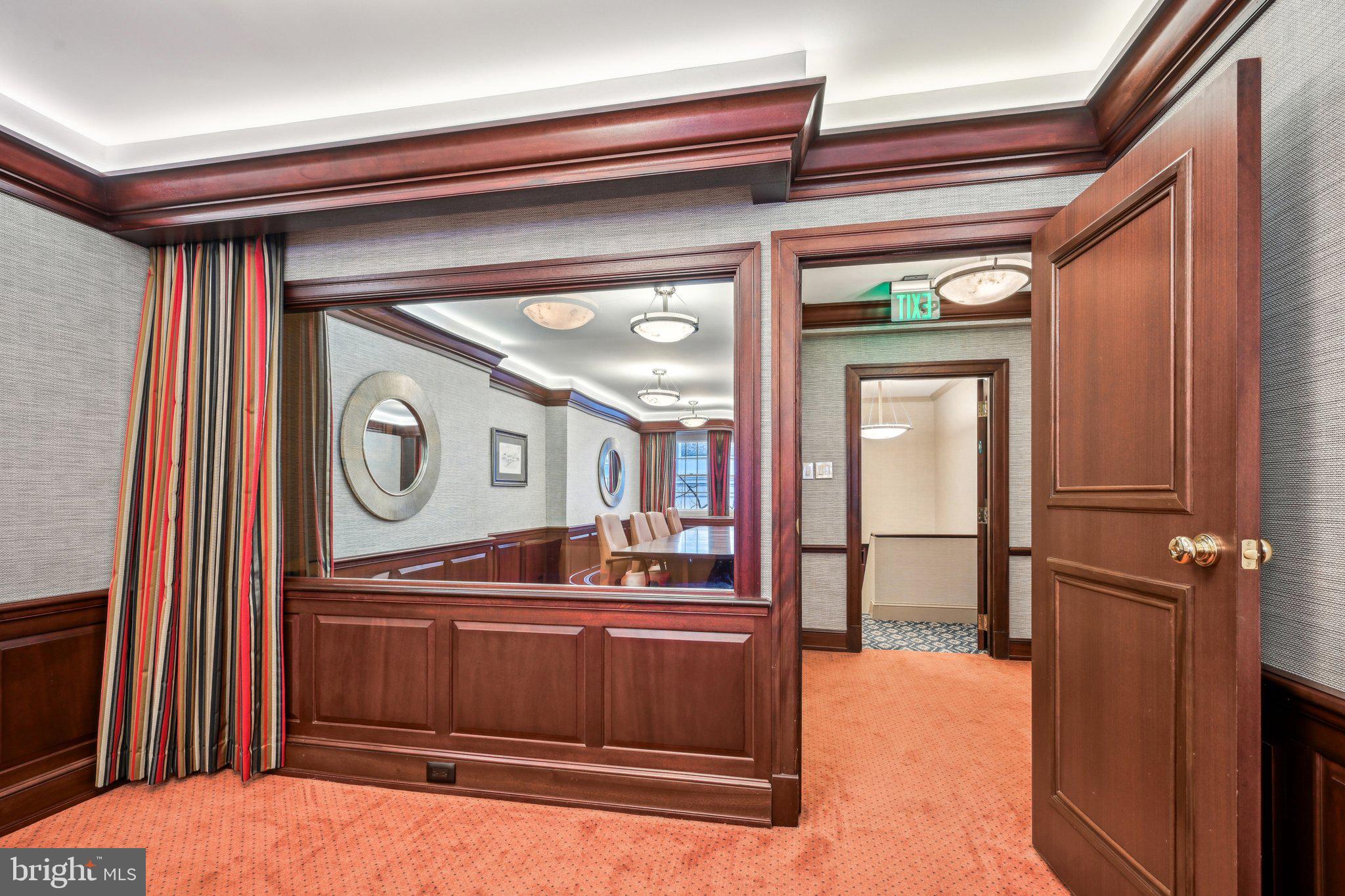 RITTENHOUSE SQUARE - Commercial Sale