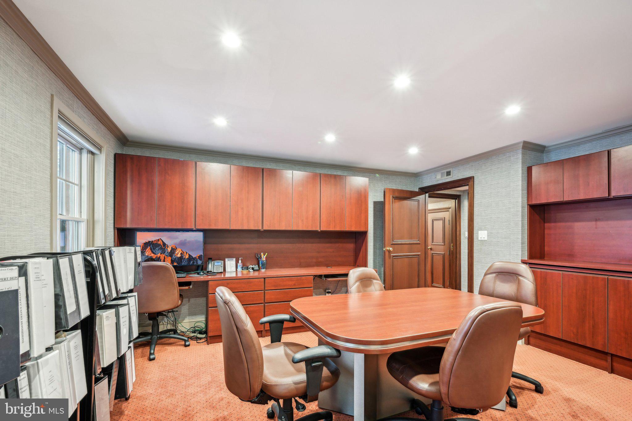 RITTENHOUSE SQUARE - Commercial Sale