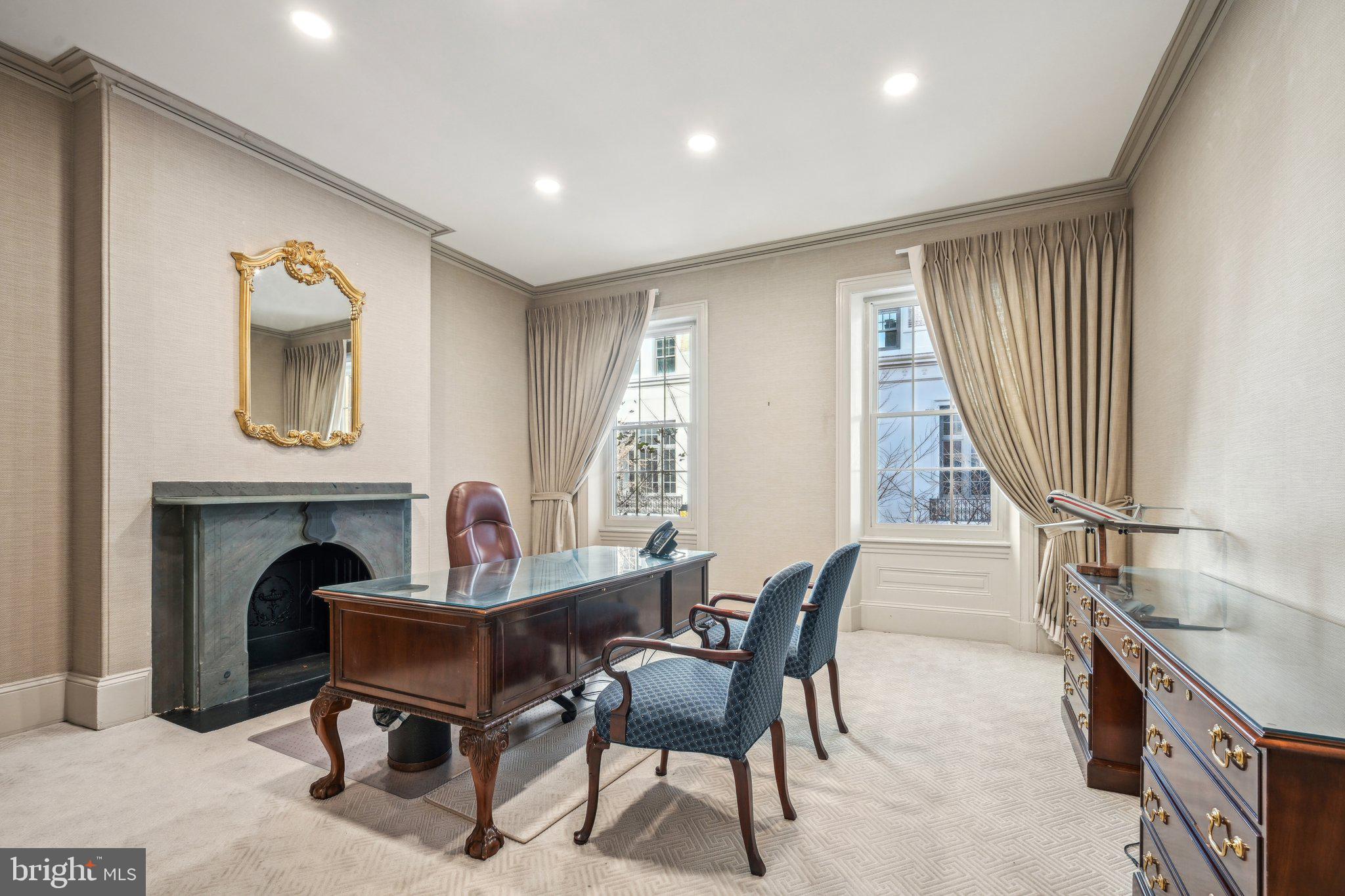 RITTENHOUSE SQUARE - Commercial Sale