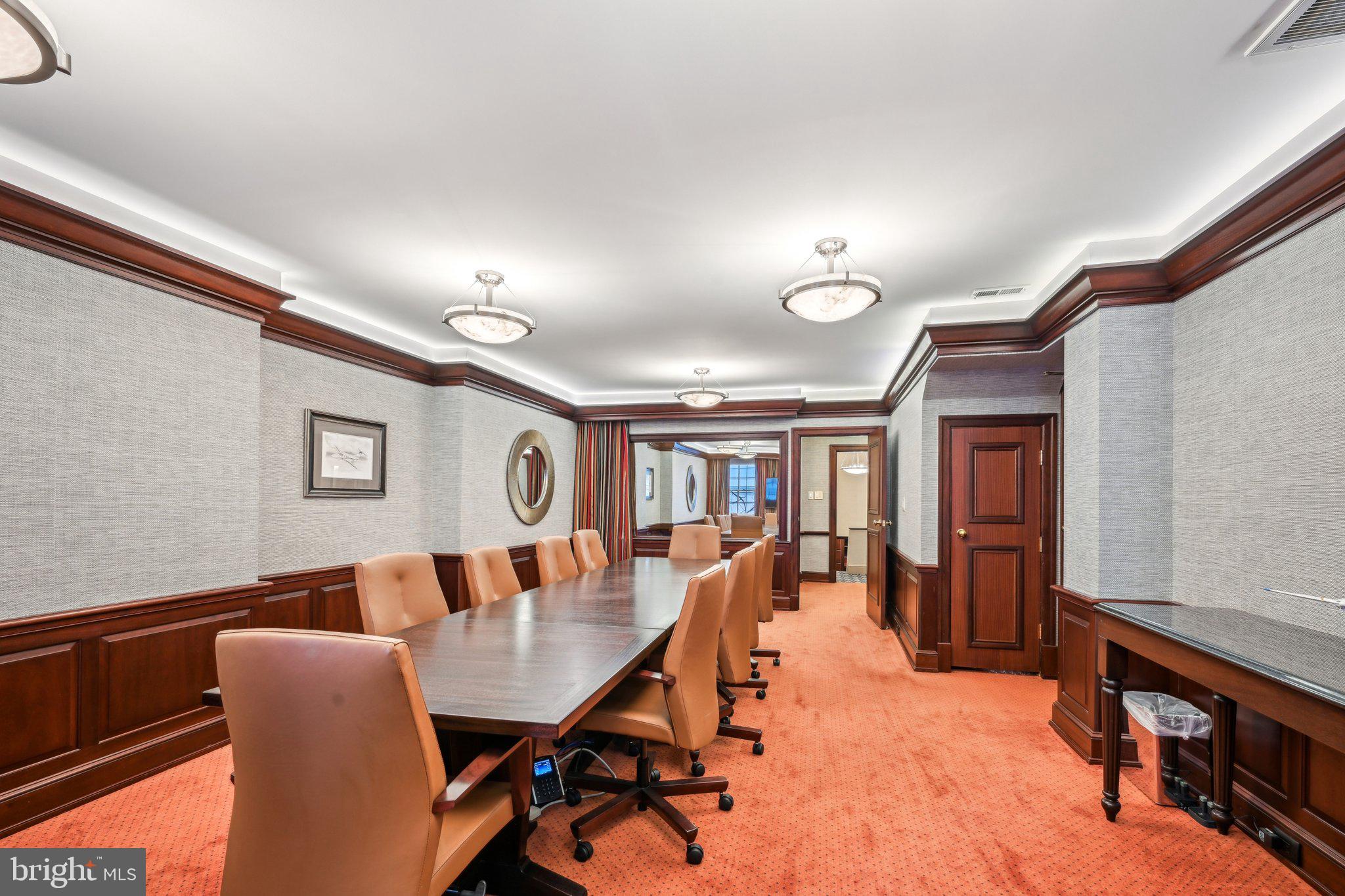 RITTENHOUSE SQUARE - Commercial Sale