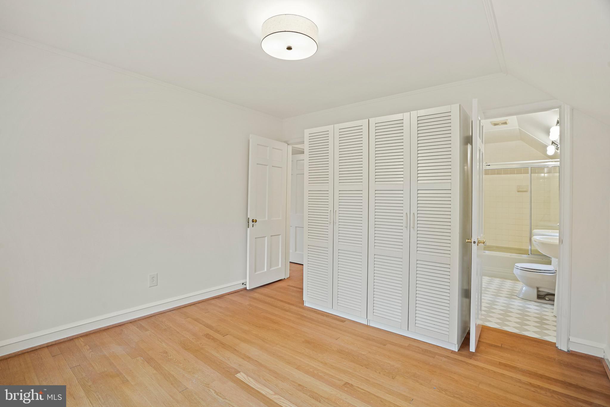 ROLLINGWOOD - Residential