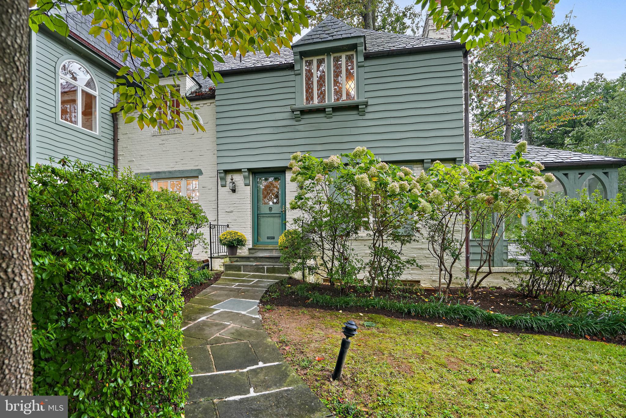 ROLLINGWOOD - Residential