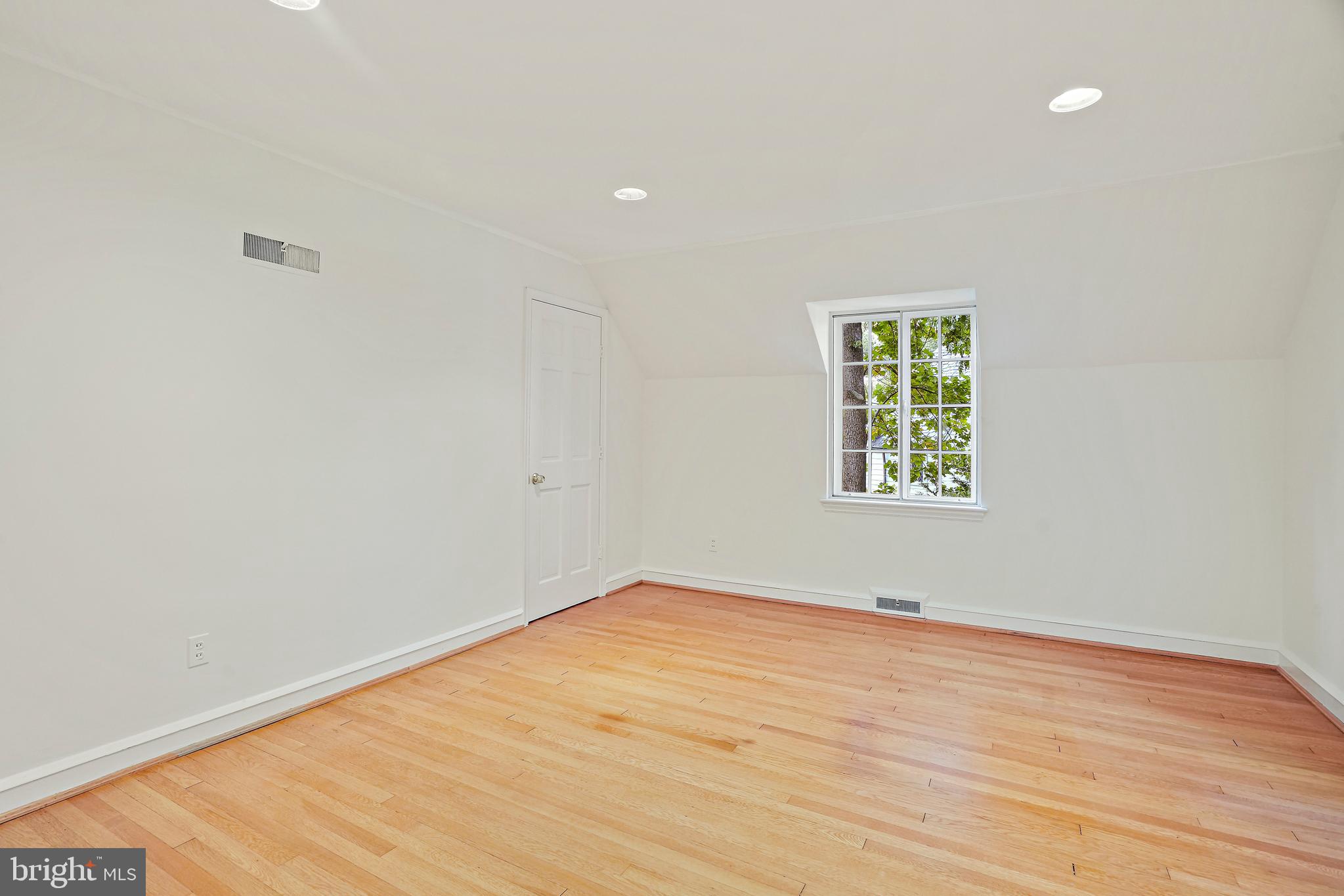ROLLINGWOOD - Residential