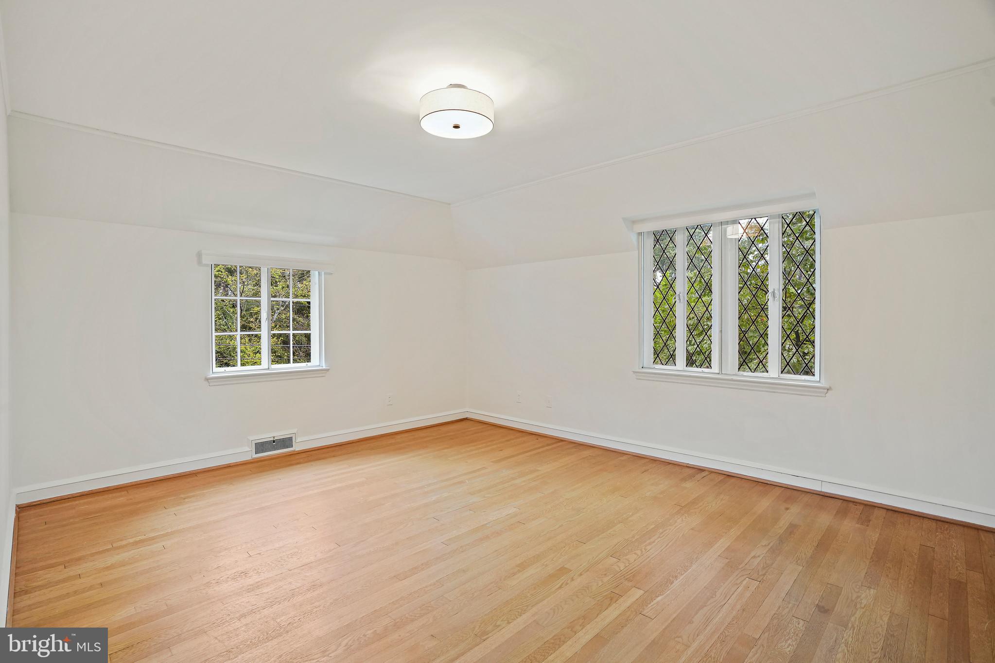 ROLLINGWOOD - Residential