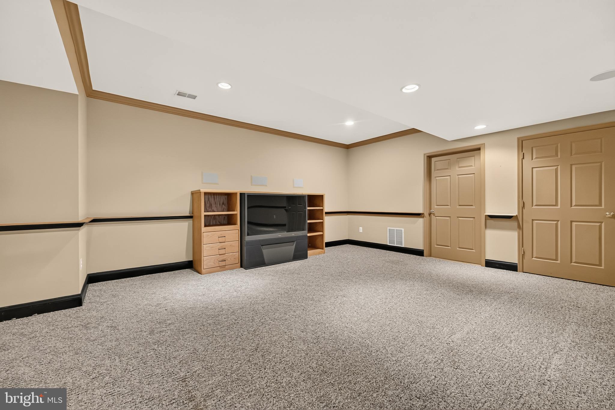 RIDGE VIEW HUNT - Residential