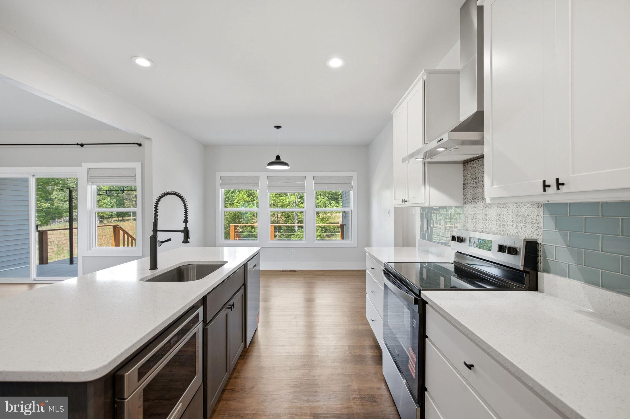 RIDGECREST ESTATES - Residential