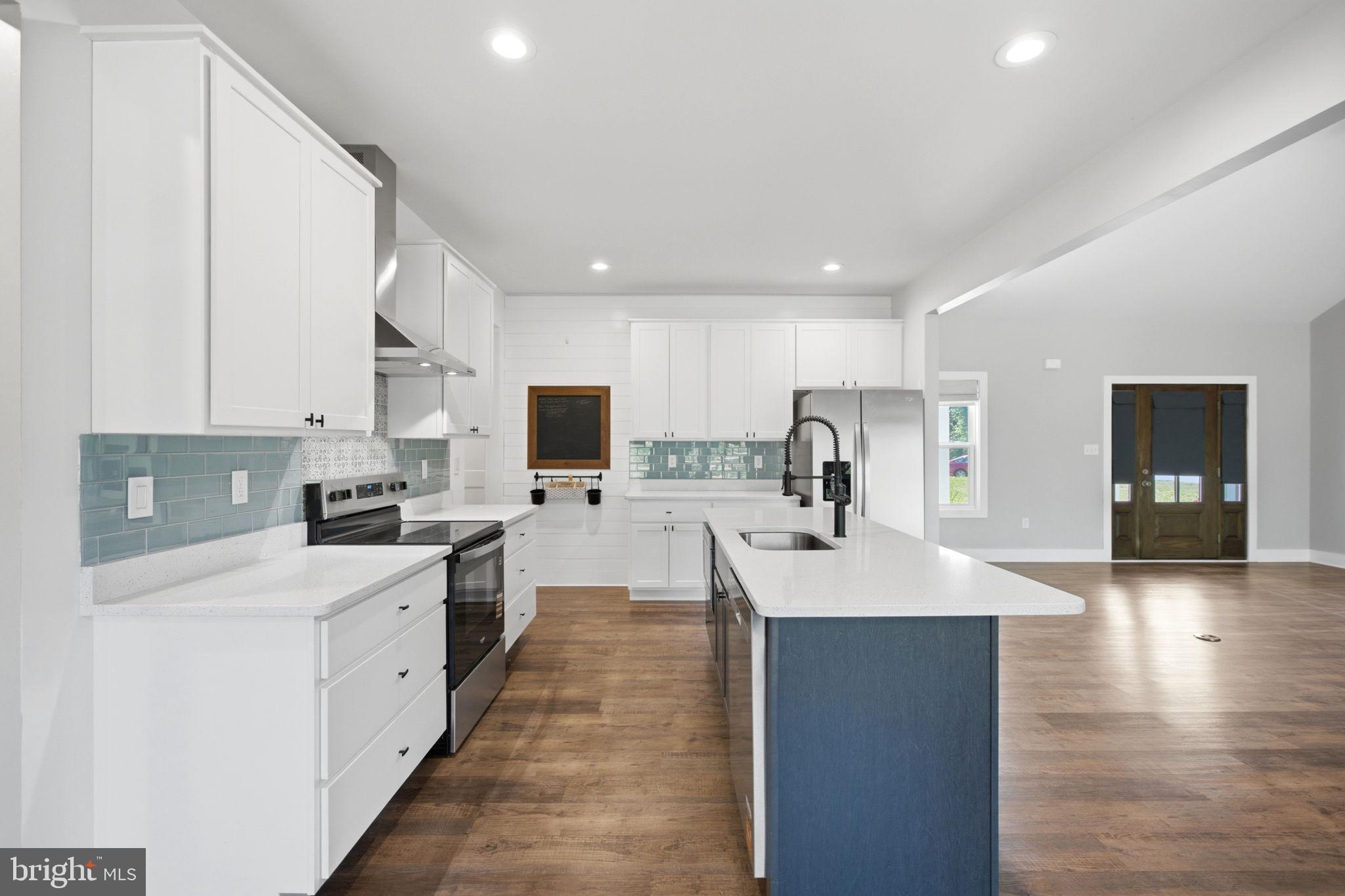 RIDGECREST ESTATES - Residential