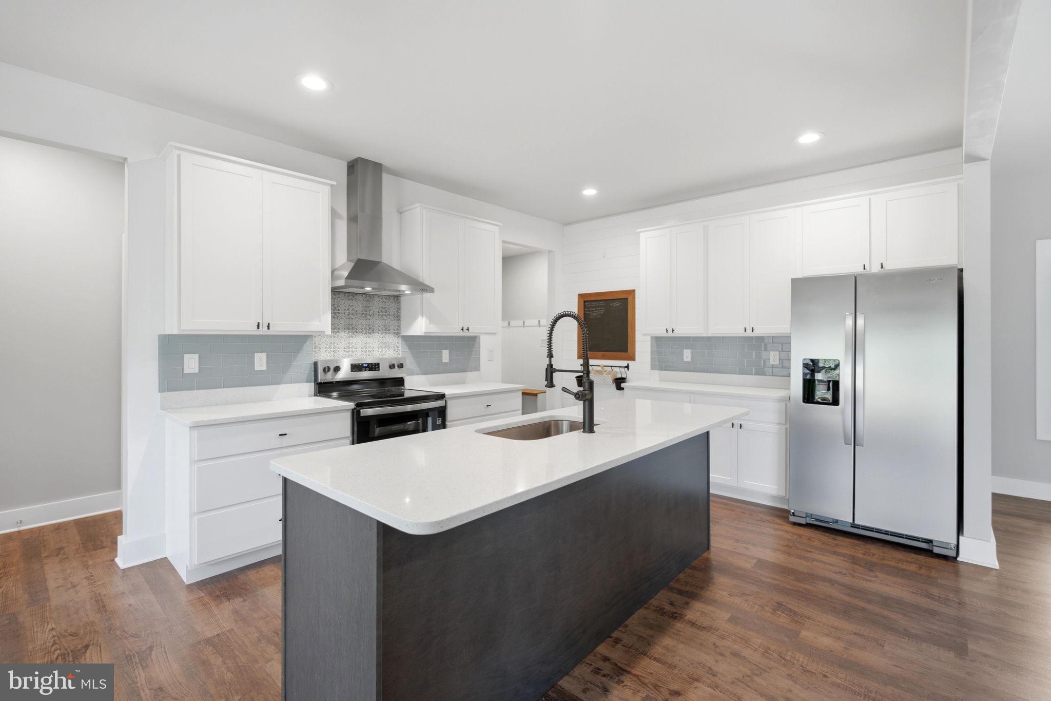 RIDGECREST ESTATES - Residential