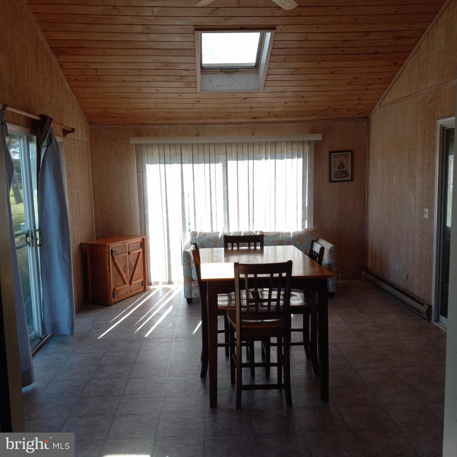 MARINERS COVE - Residential