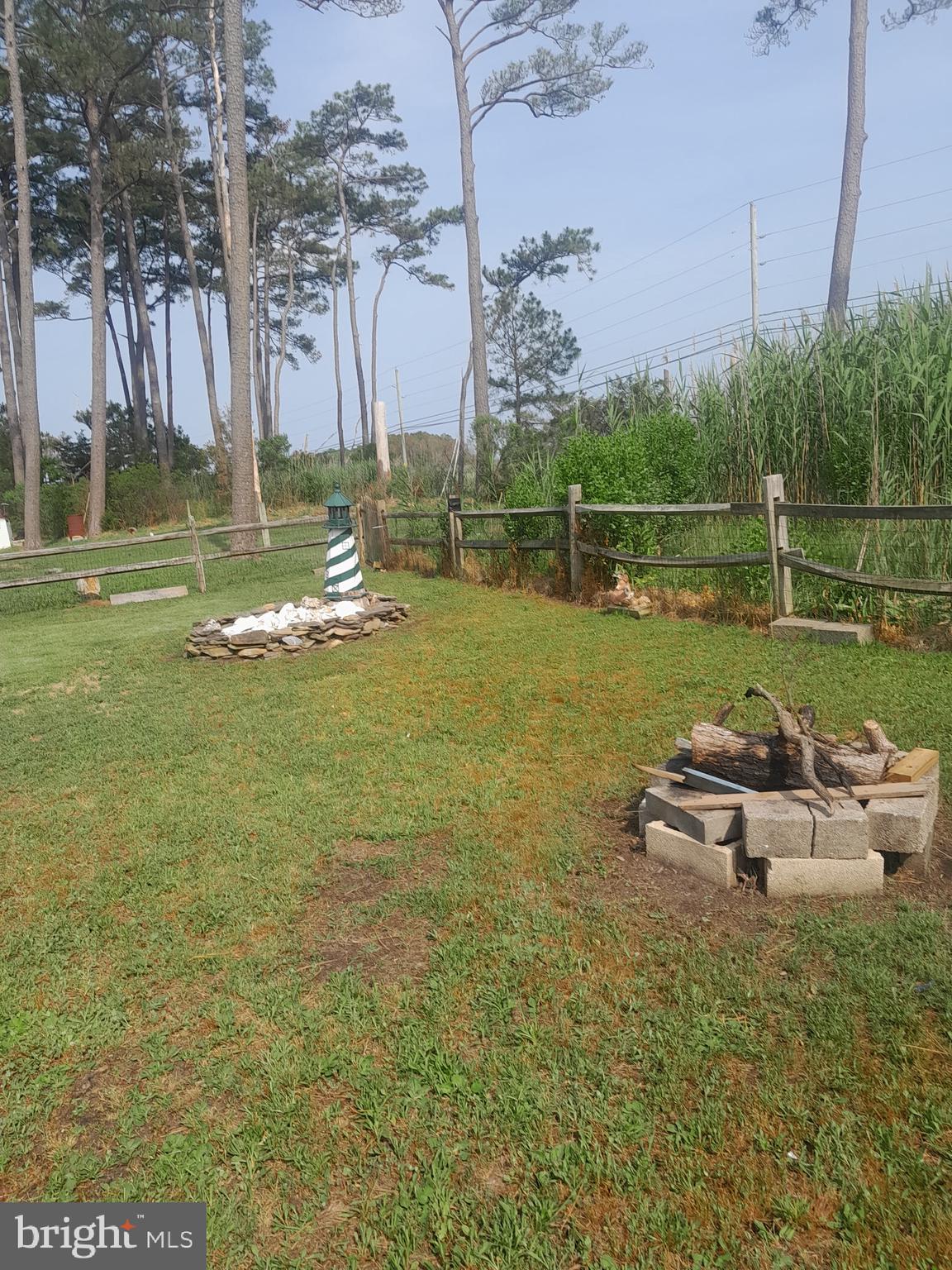 MARINERS COVE - Residential