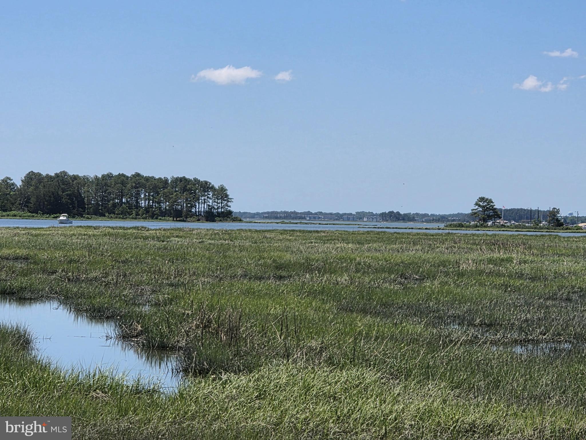 MARINERS COVE - Residential