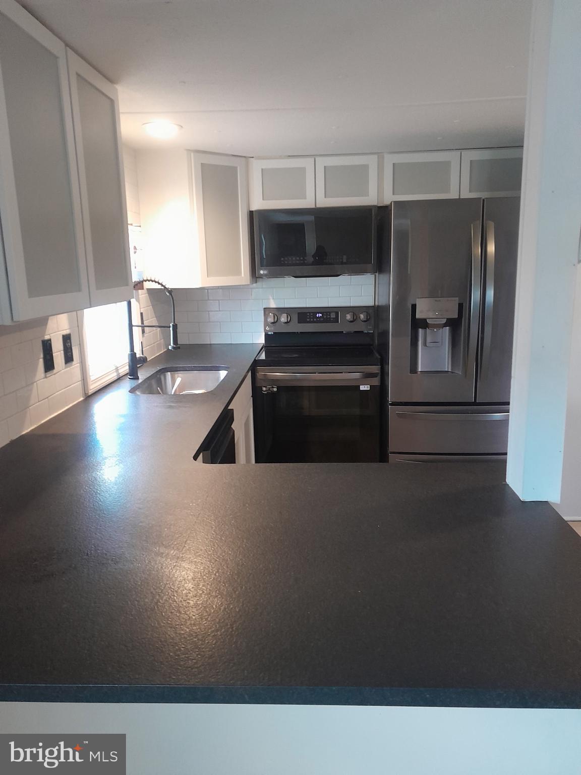 MARINERS COVE - Residential