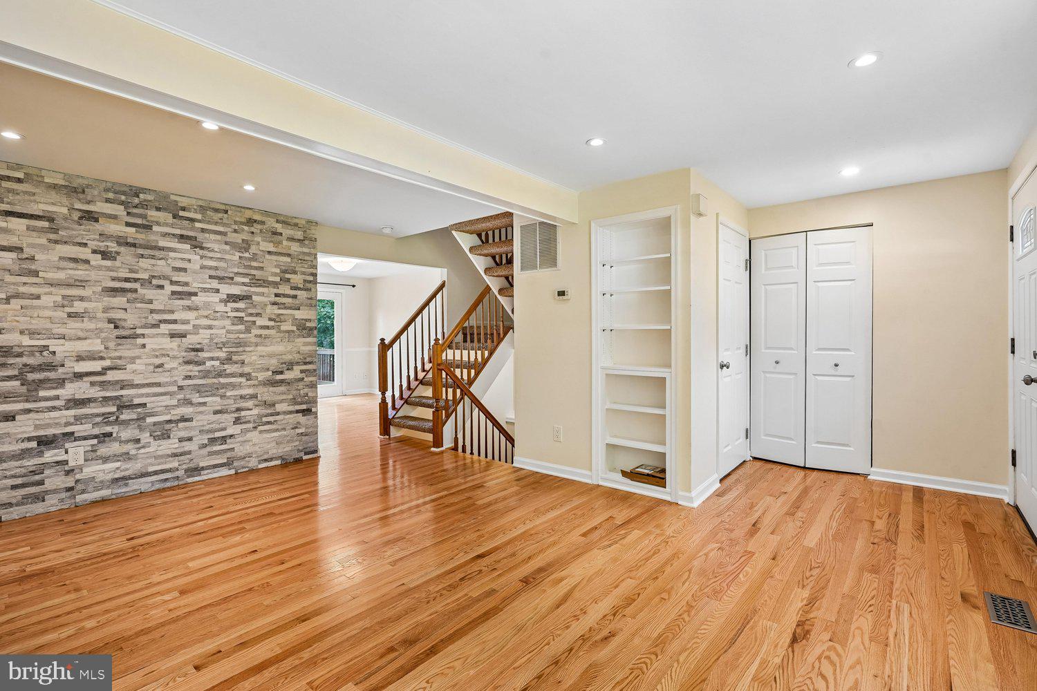 OLD BRIDGE ESTATES - Residential