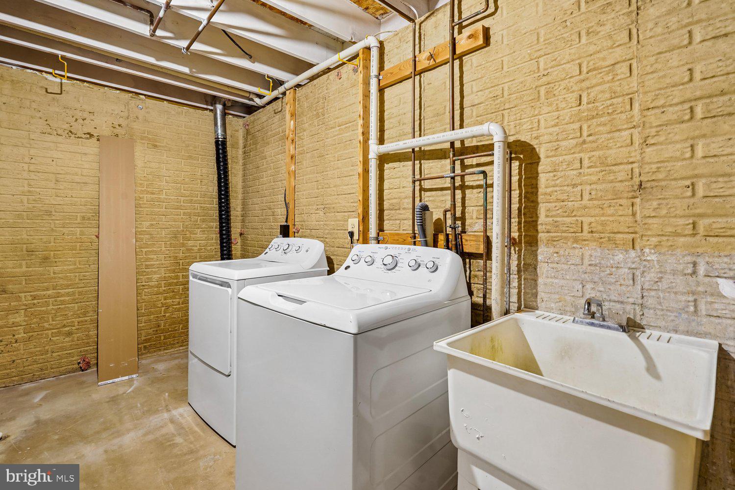 OLD BRIDGE ESTATES - Residential