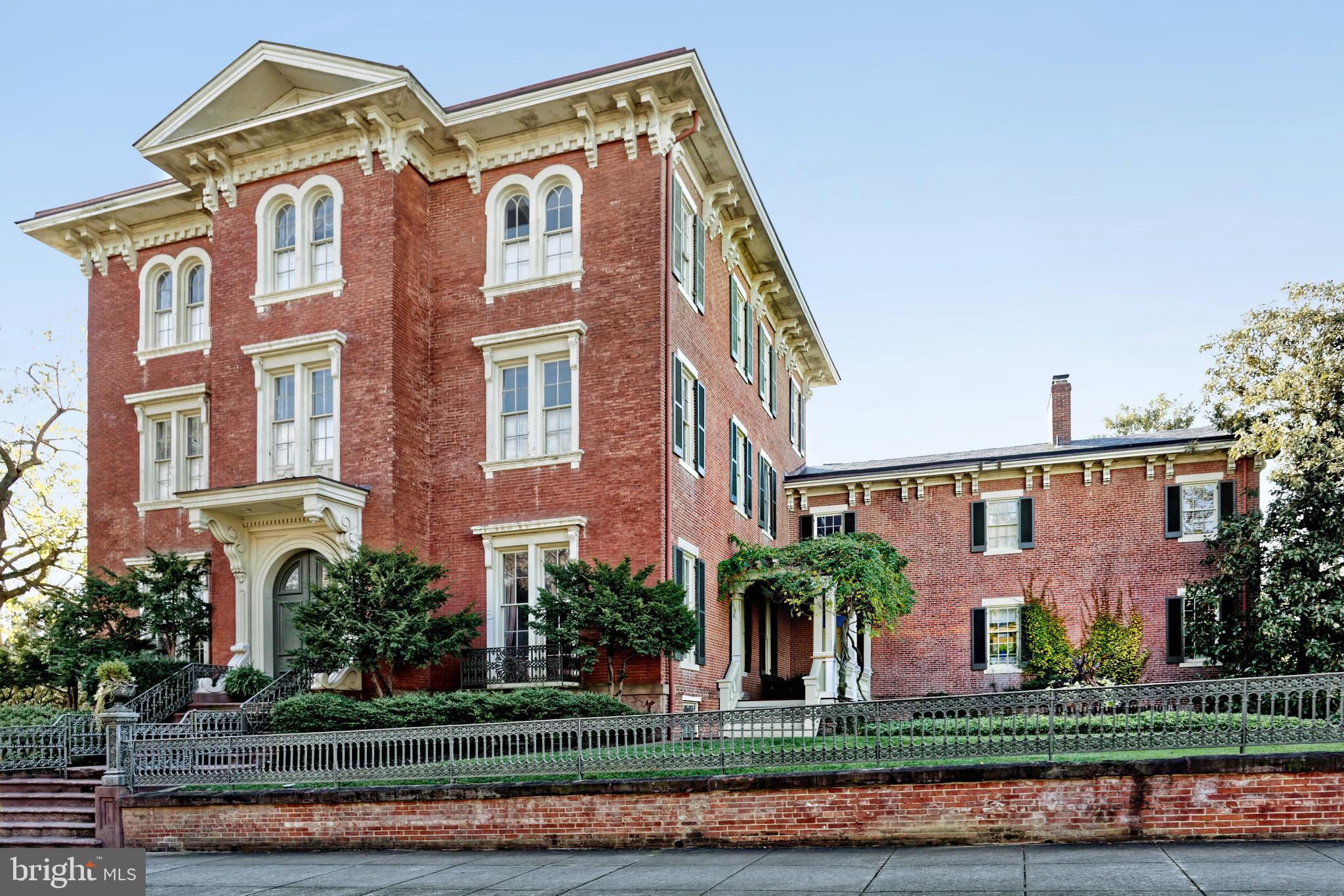 OLD TOWN ALEXANDRIA - Residential