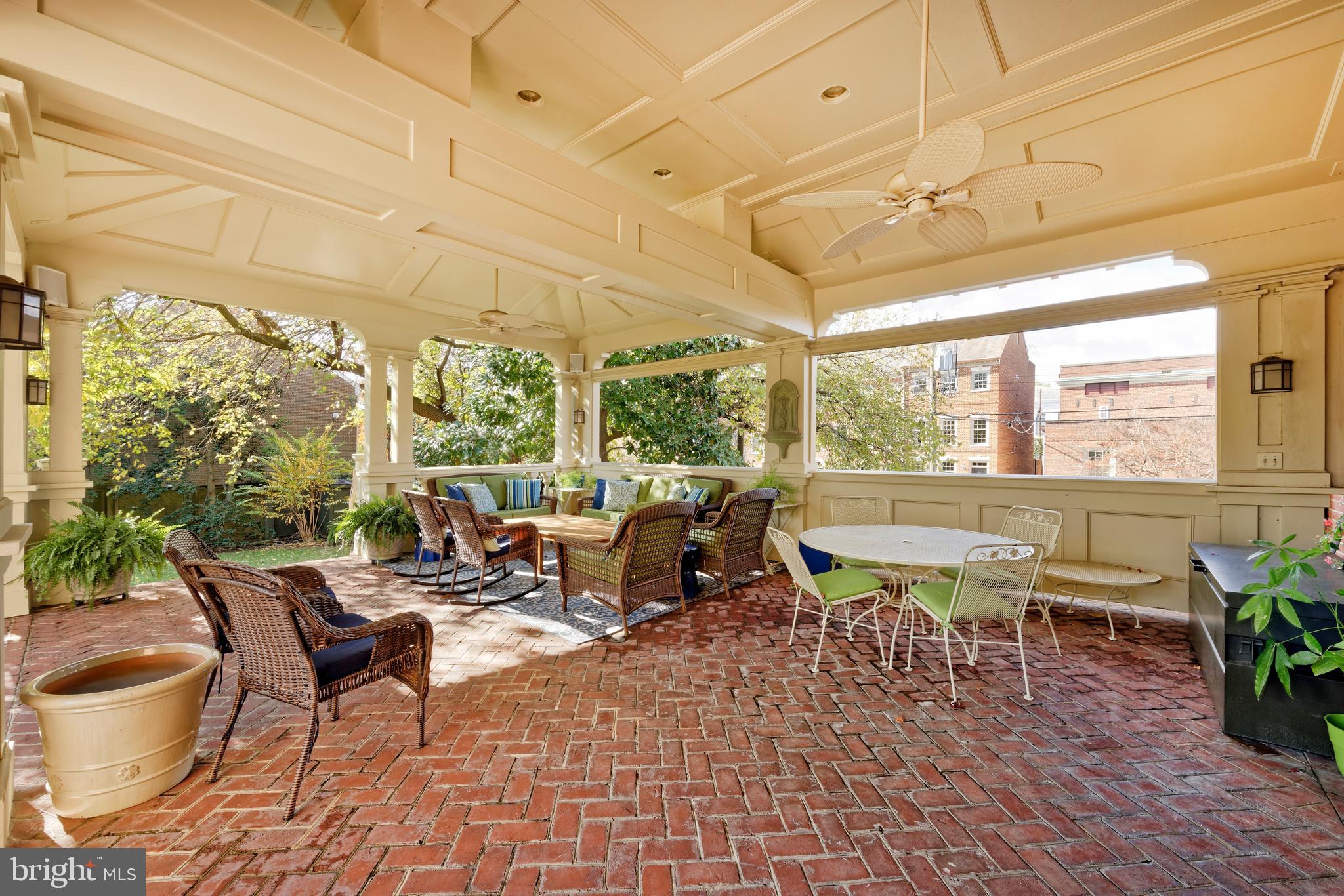 OLD TOWN ALEXANDRIA - Residential