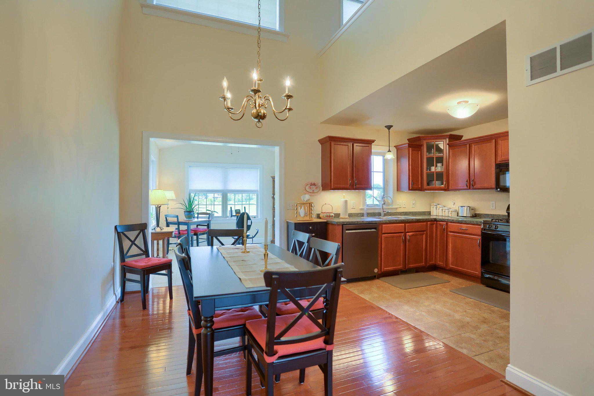 VILLAGE SQUARE COMMONS - Residential