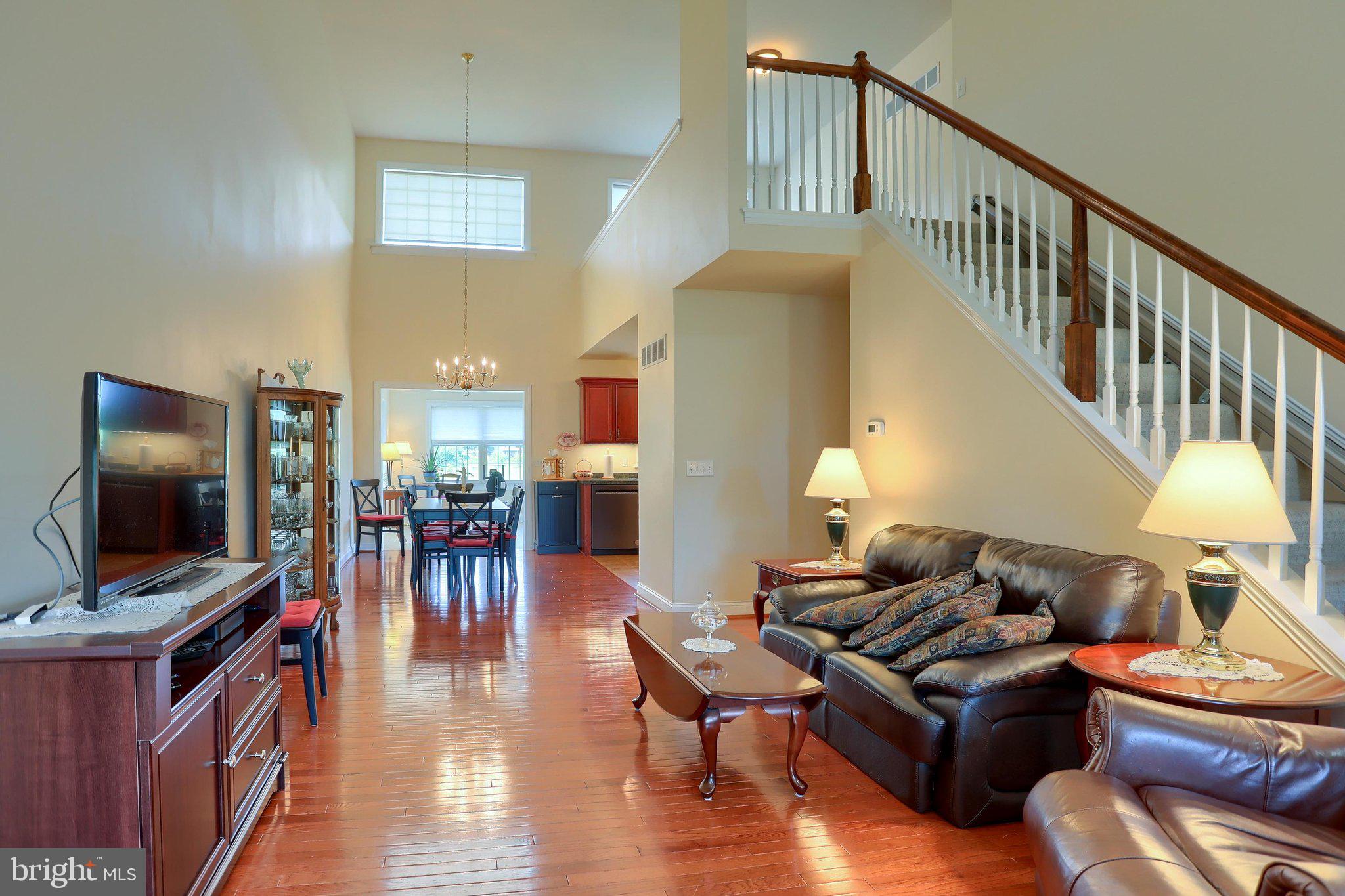 VILLAGE SQUARE COMMONS - Residential