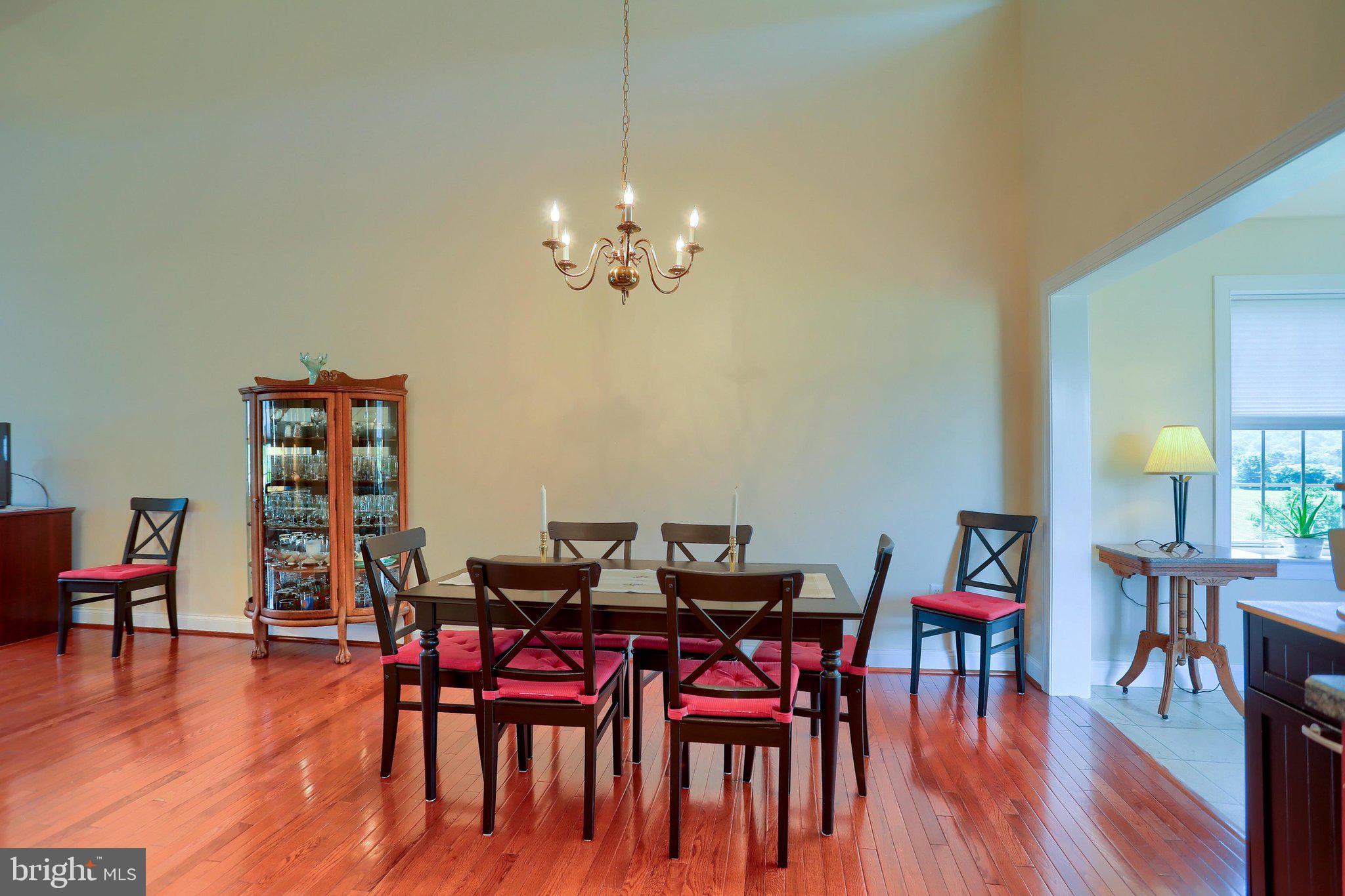 VILLAGE SQUARE COMMONS - Residential