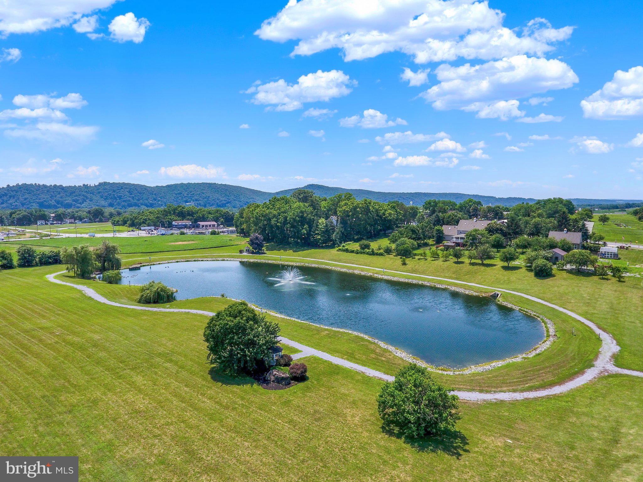 VILLAGE SQUARE COMMONS - Residential