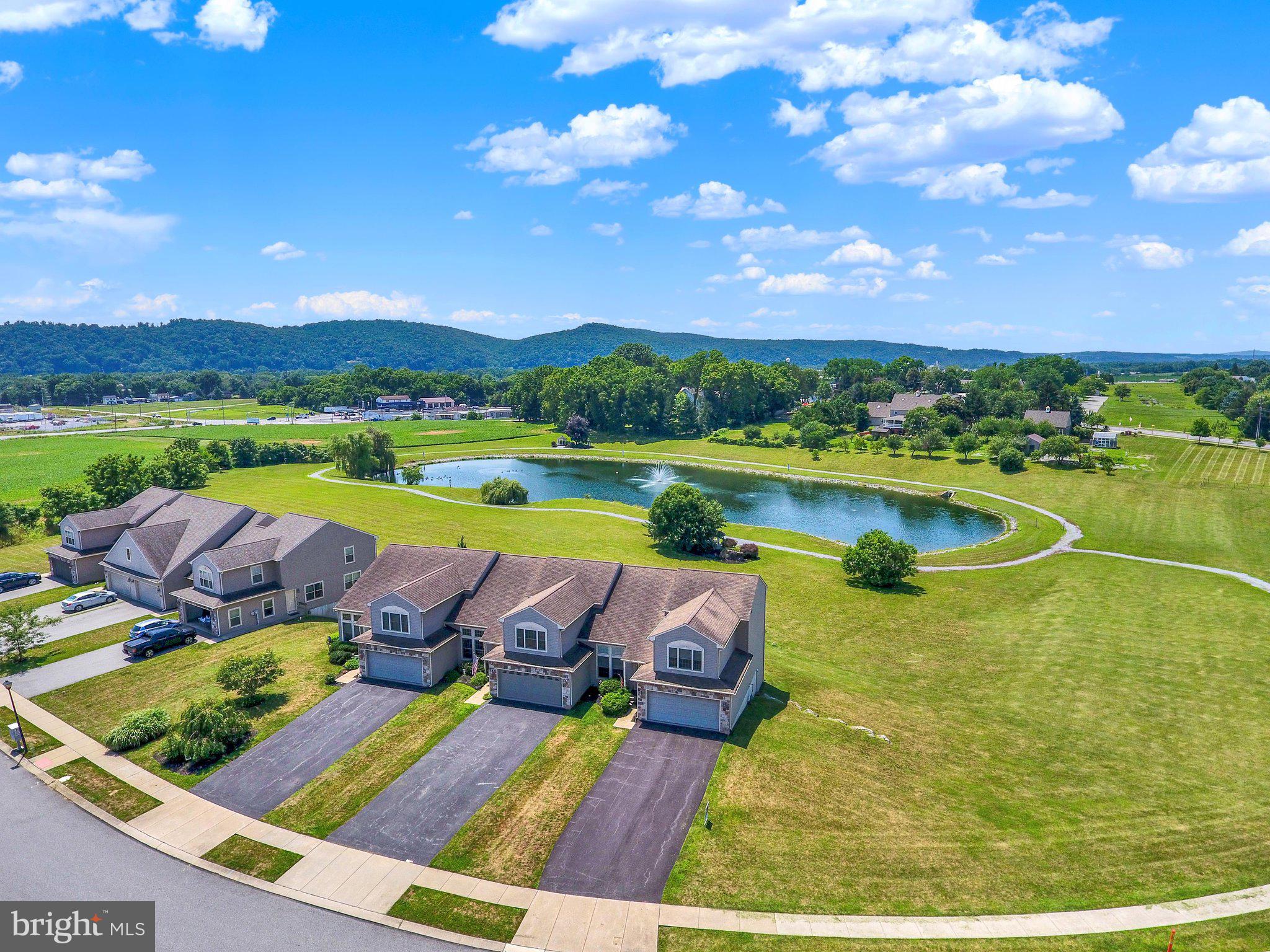 VILLAGE SQUARE COMMONS - Residential
