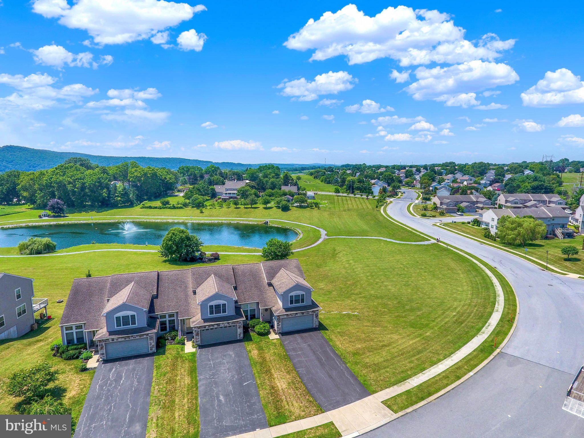VILLAGE SQUARE COMMONS - Residential