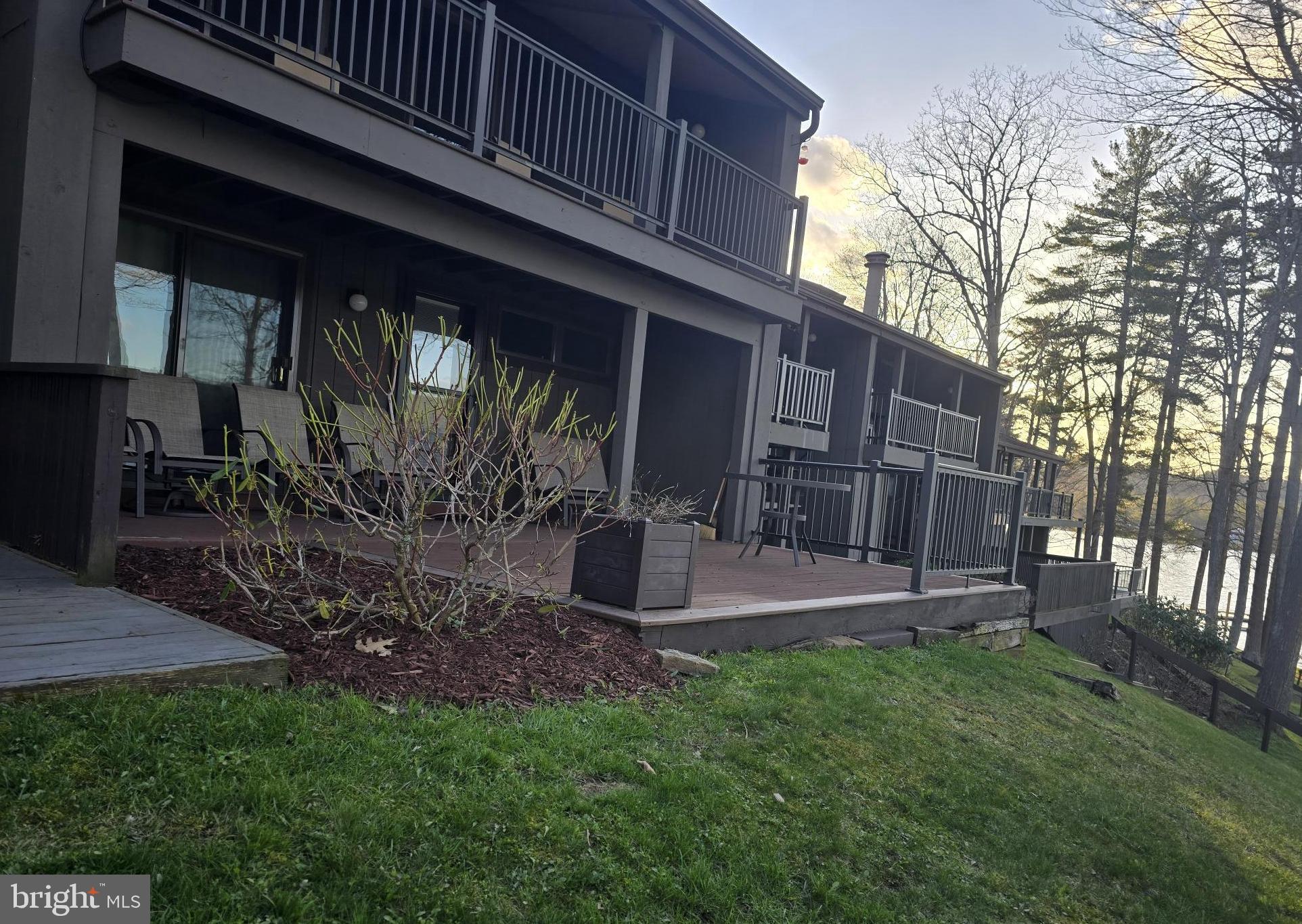 FOUR HOOPPOLE - Residential