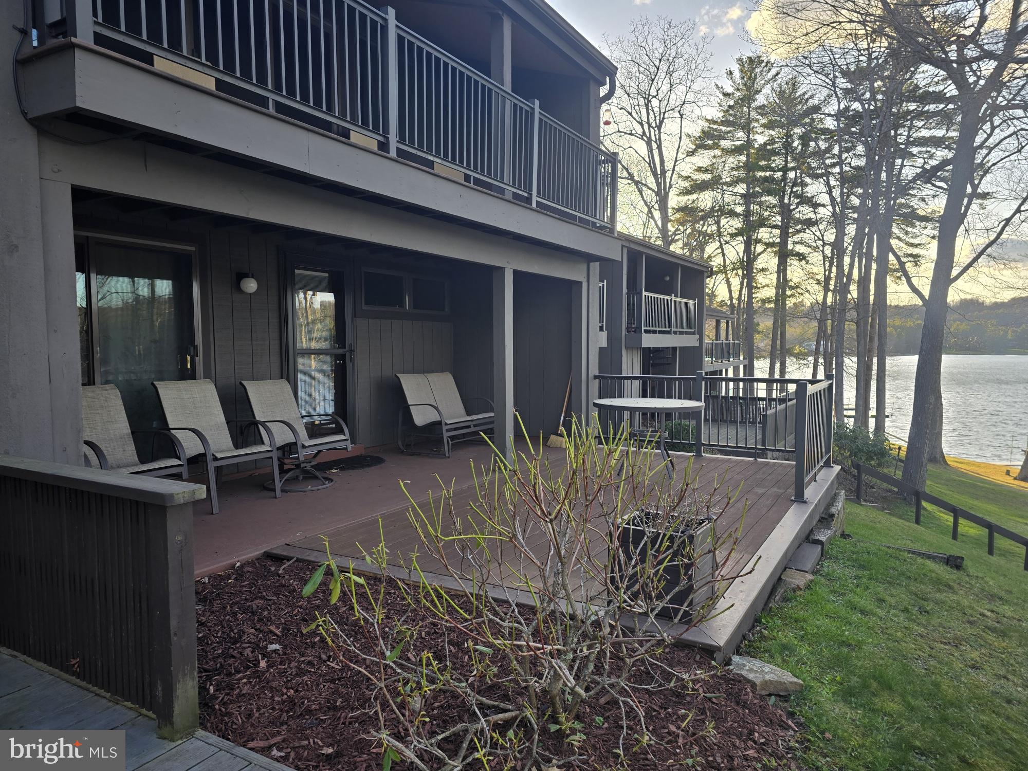 FOUR HOOPPOLE - Residential