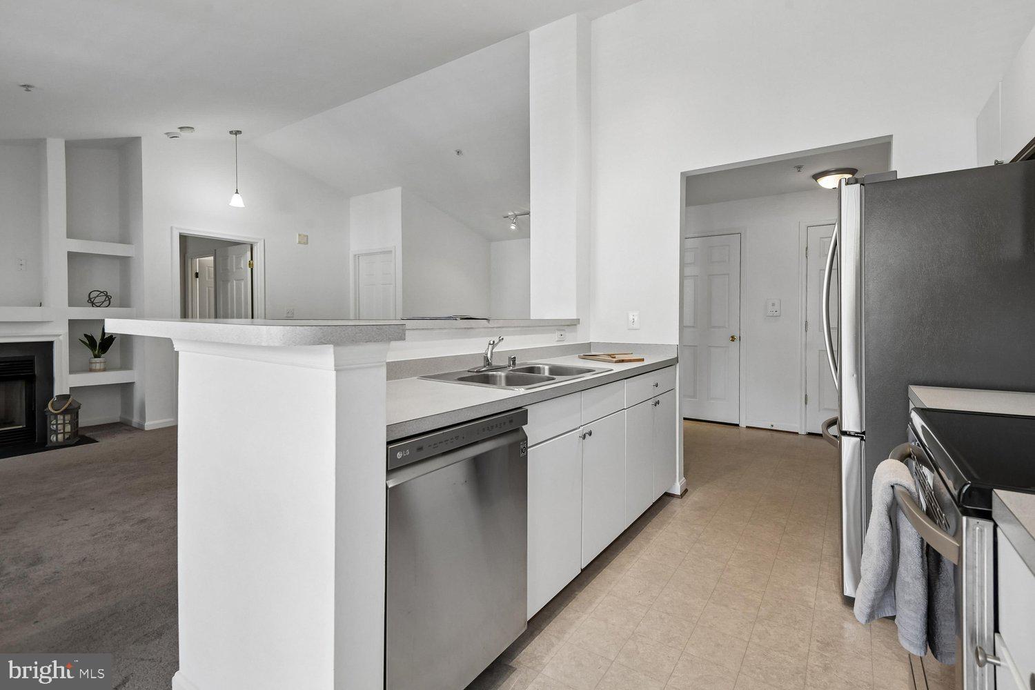 TIDEWATER COLONY - Residential