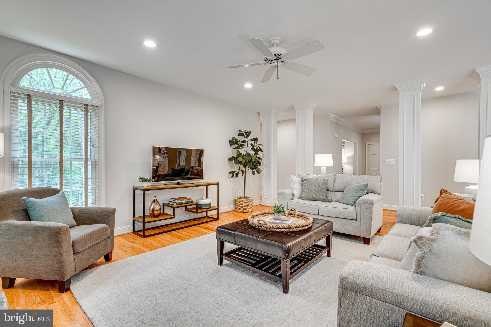 STATION CROSSING - Residential