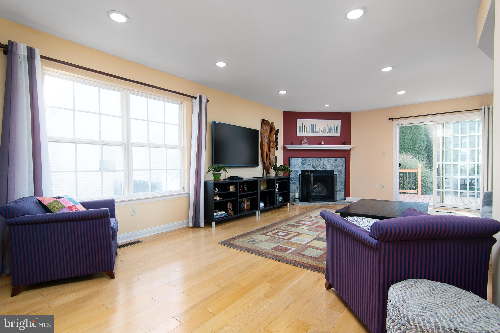 LIBERTY SQUARE - Residential