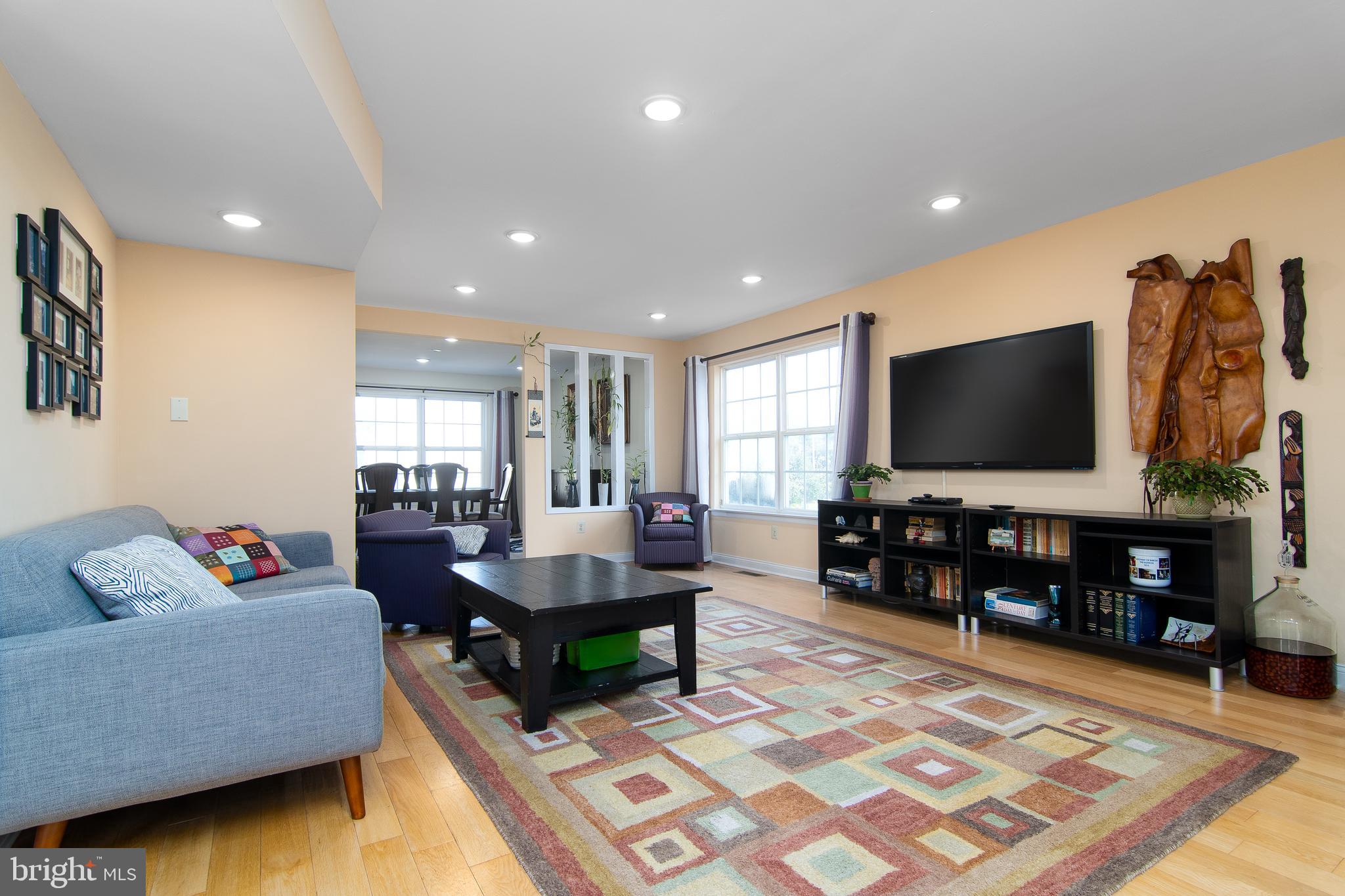 LIBERTY SQUARE - Residential
