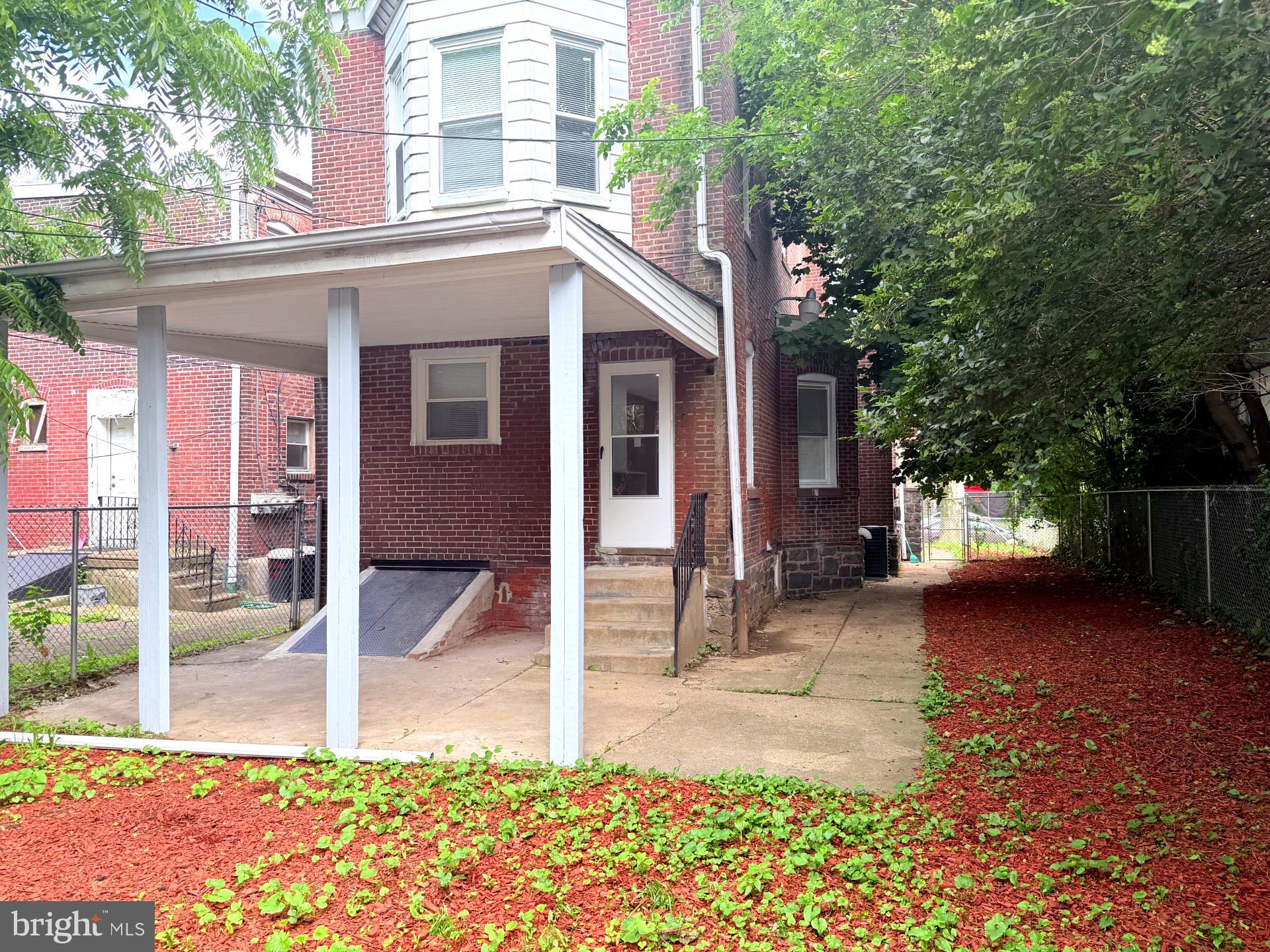 PHILADELPHIA (NORTHEAST) - Residential